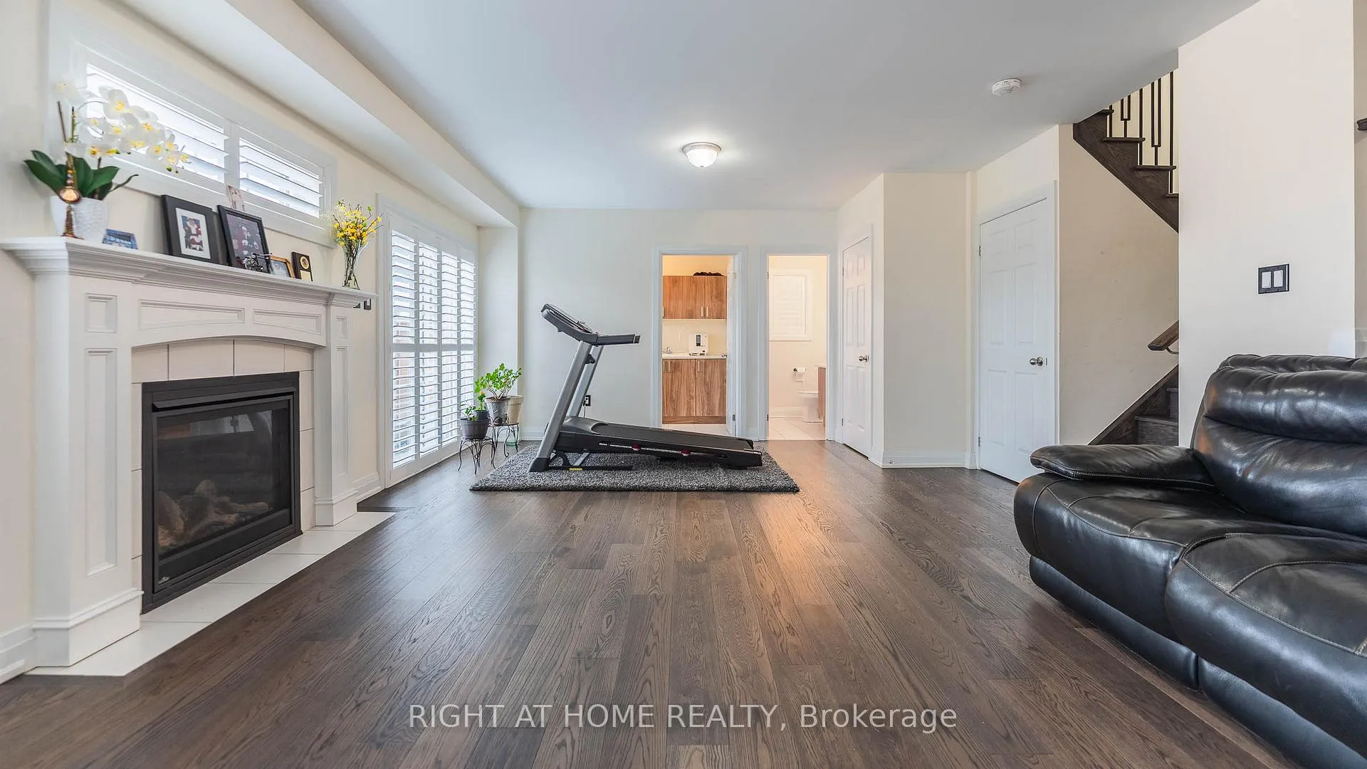 Photo 17 of 707 Audley Road S, Ajax, South East — HOMEH