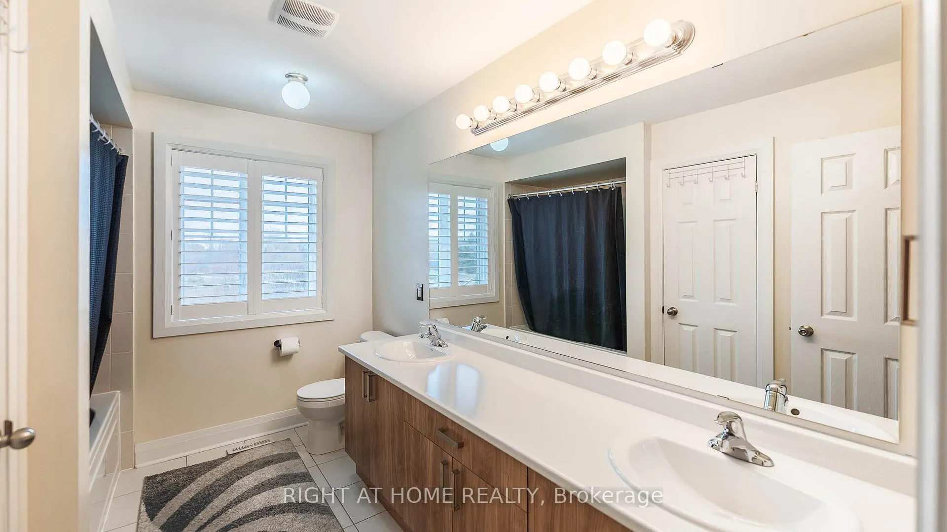 Photo 24 of 707 Audley Road S, Ajax, South East — HOMEH
