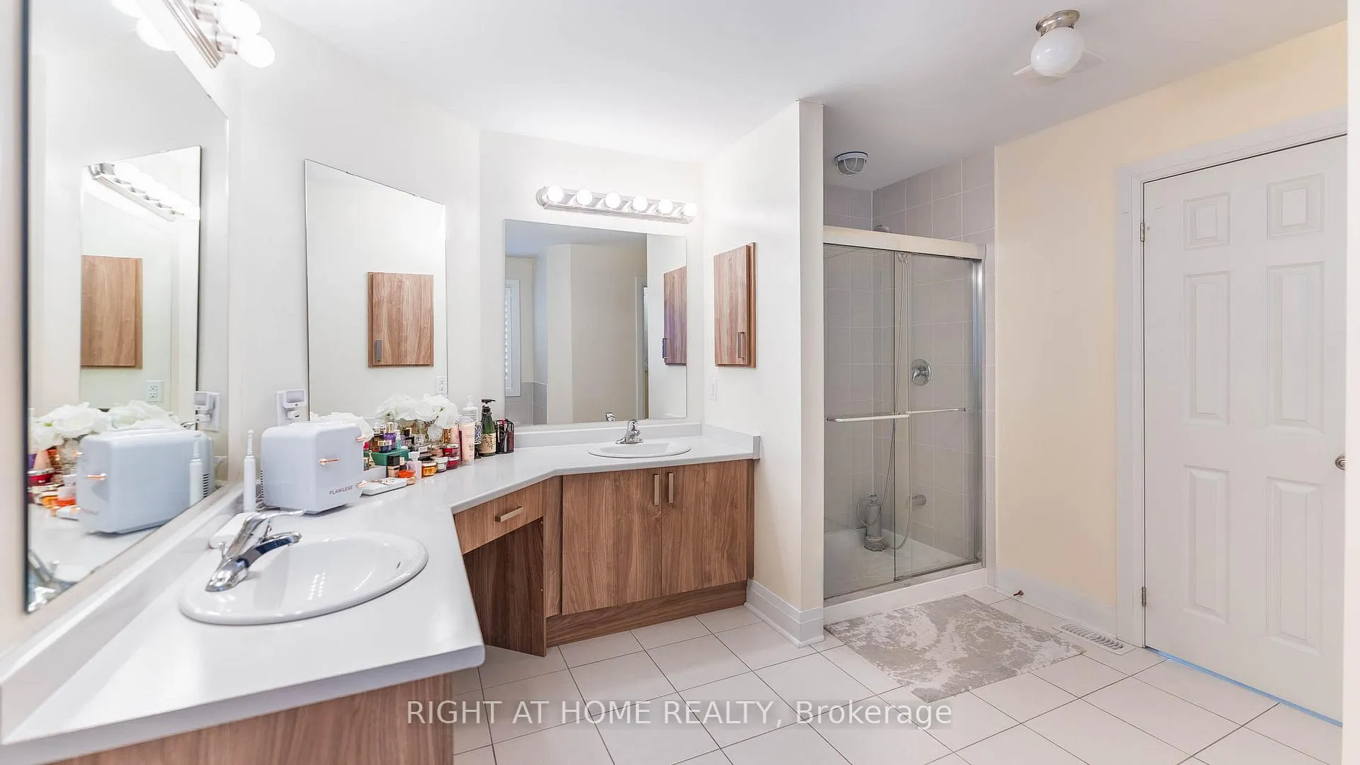 Photo 37 of 707 Audley Road S, Ajax, South East — HOMEH