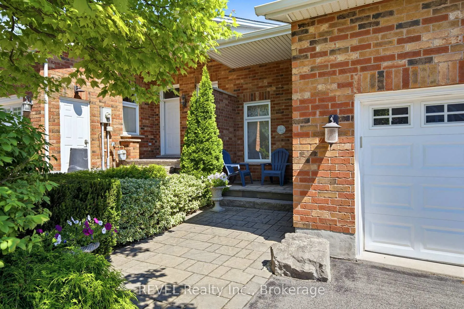 Photo 3 of 6295 Forest Ridge Drive, Niagara Falls, Stamford — HOMEH
