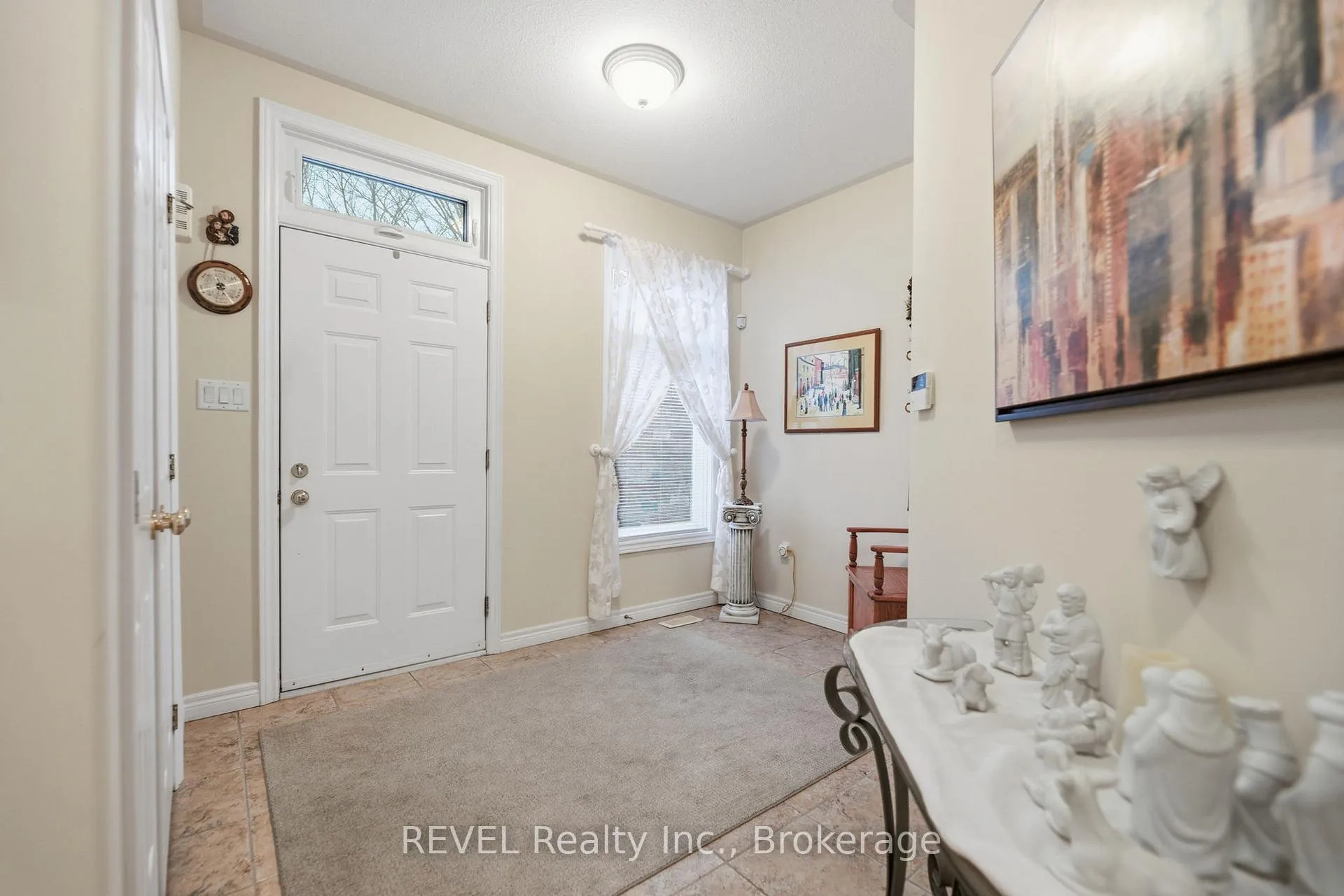 Photo 5 of 6295 Forest Ridge Drive, Niagara Falls, Stamford — HOMEH
