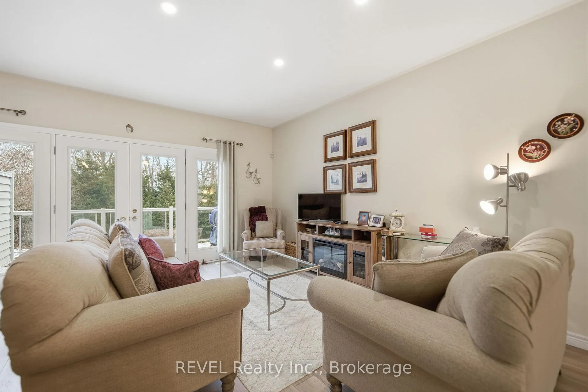 Photo 8 of 6295 Forest Ridge Drive, Niagara Falls, Stamford — HOMEH