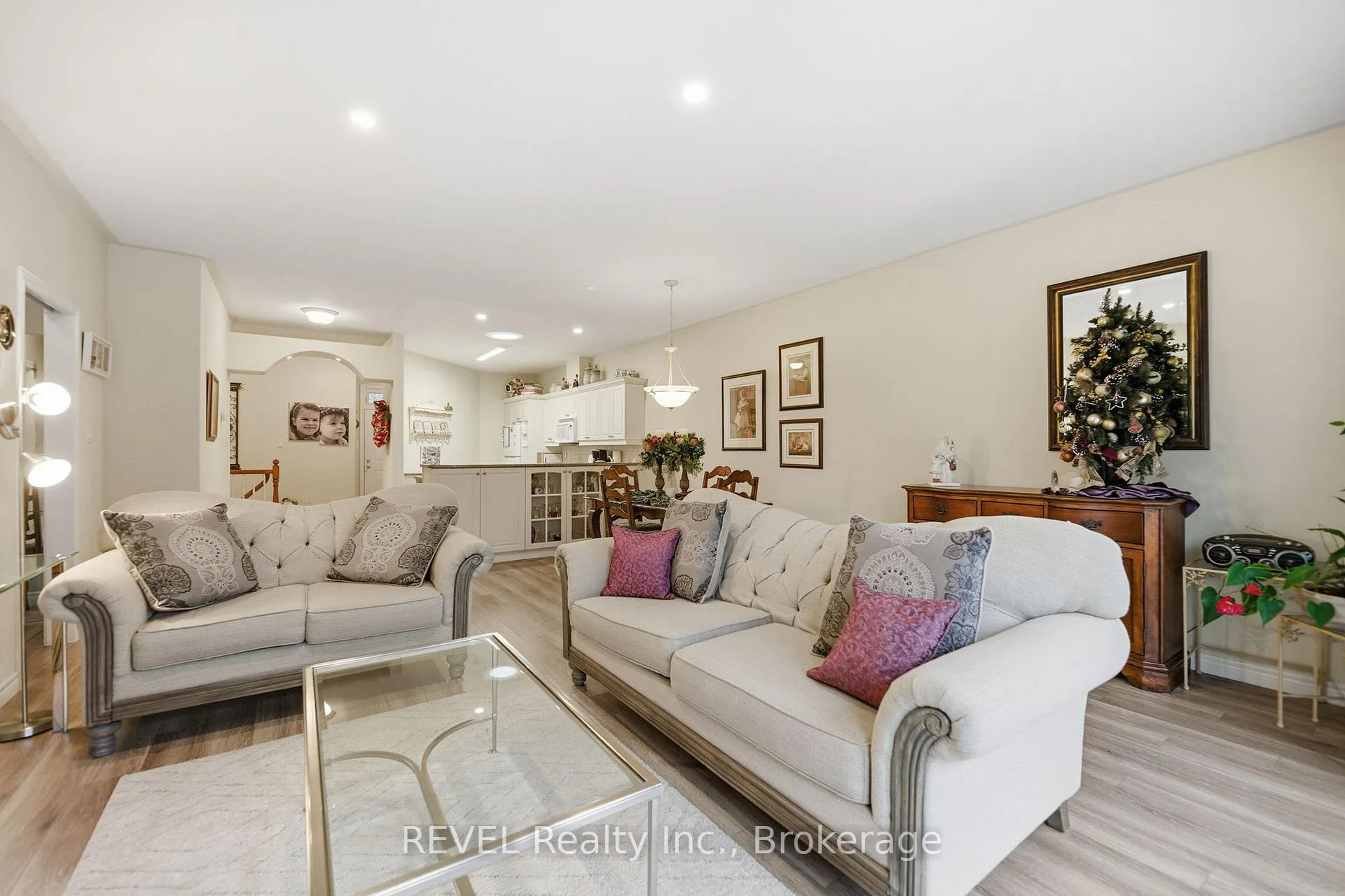 Photo 10 of 6295 Forest Ridge Drive, Niagara Falls, Stamford — HOMEH