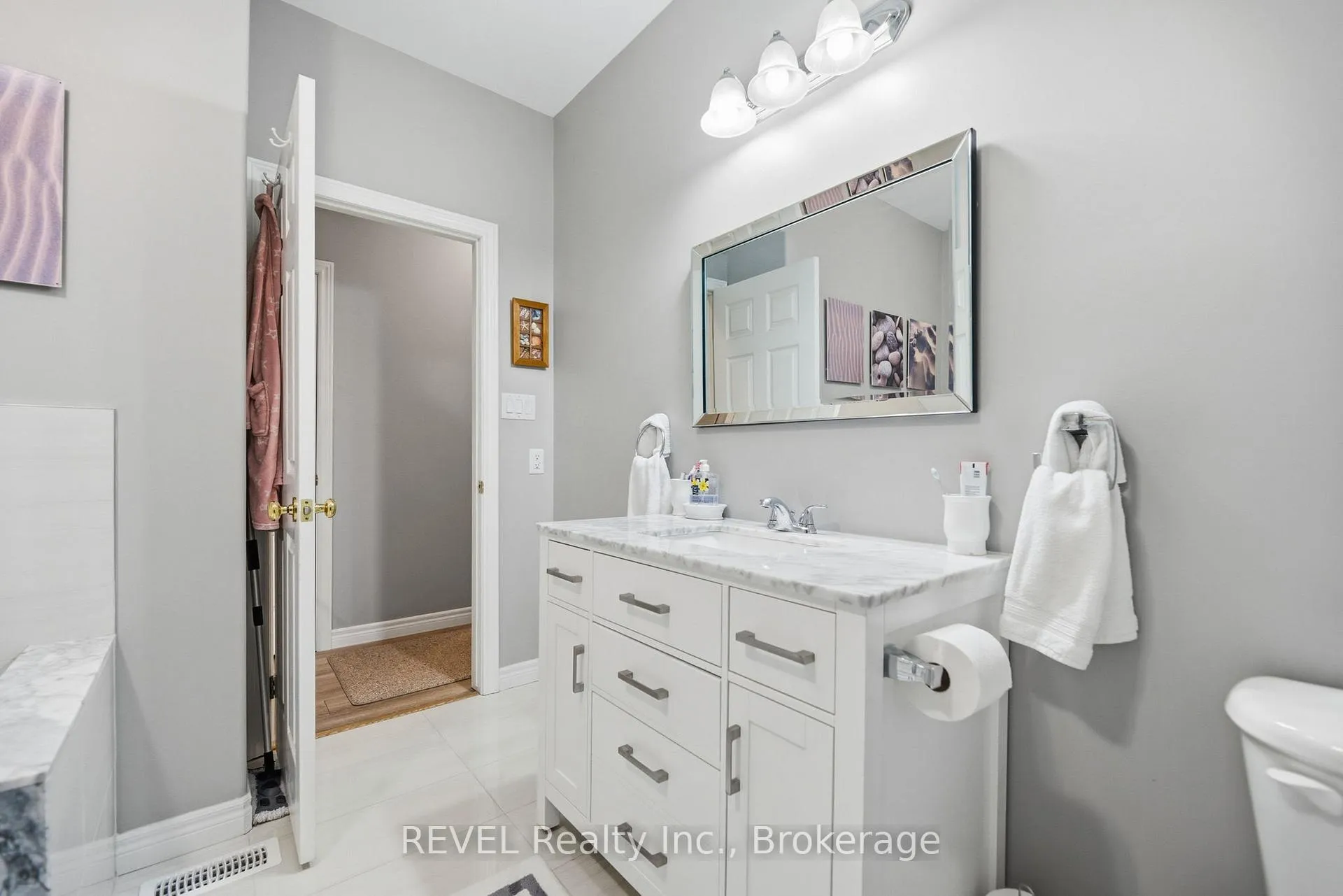 Photo 21 of 6295 Forest Ridge Drive, Niagara Falls, Stamford — HOMEH