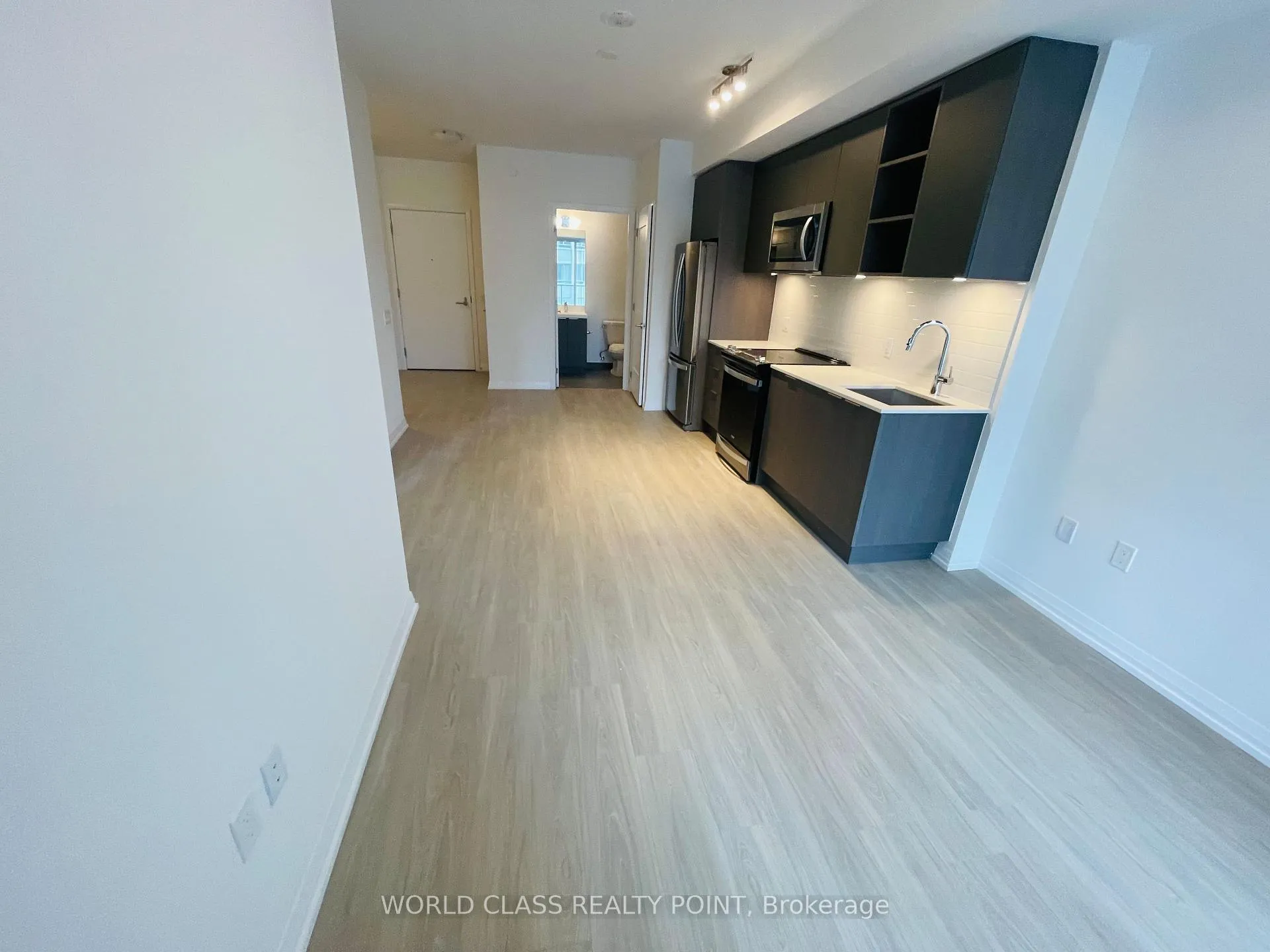 Photo 9 of Unit 1114, 50 Dunfield Avenue, Toronto, Mount Pleasant West — HOMEH