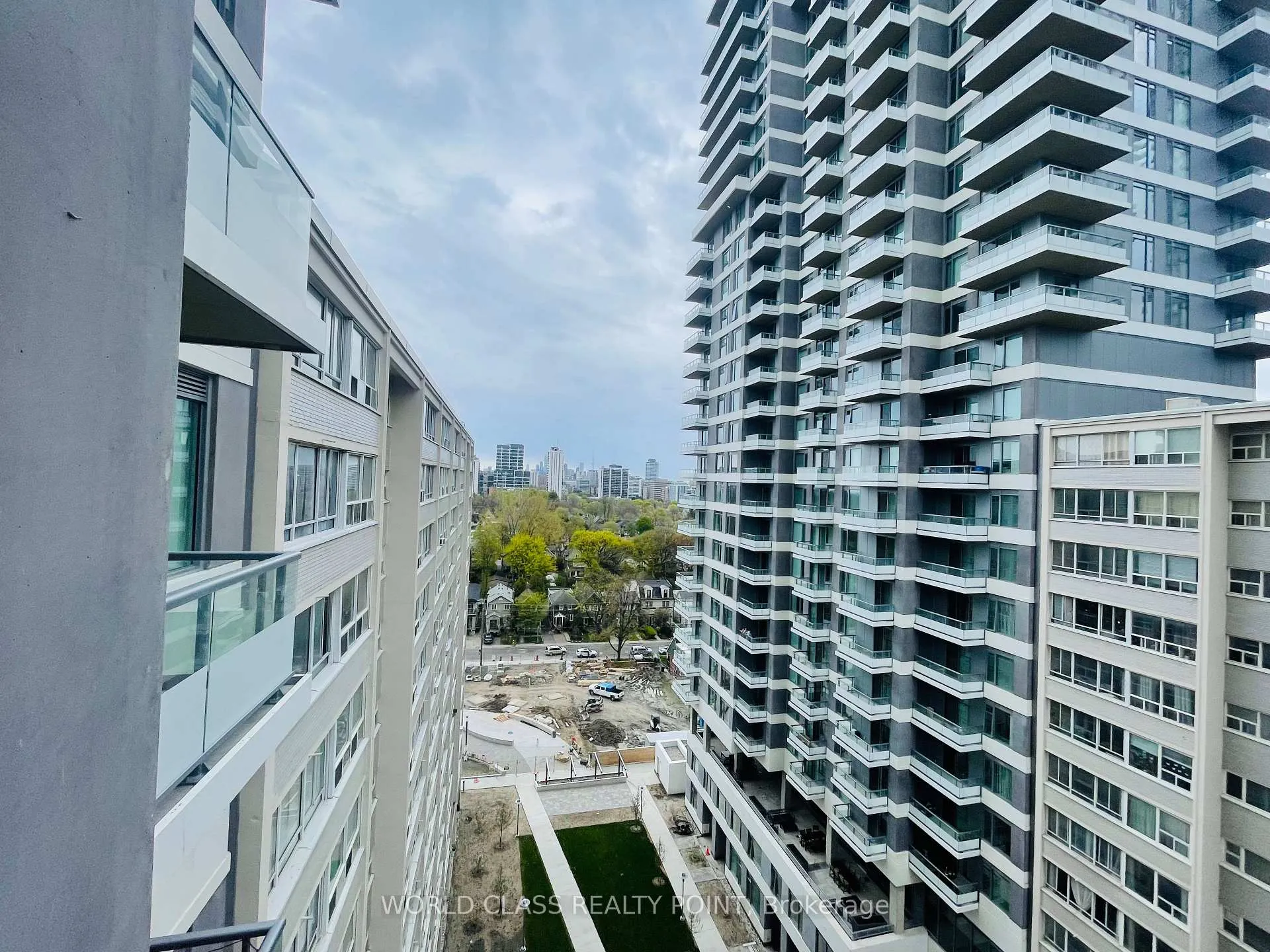 Photo 14 of Unit 1114, 50 Dunfield Avenue, Toronto, Mount Pleasant West — HOMEH