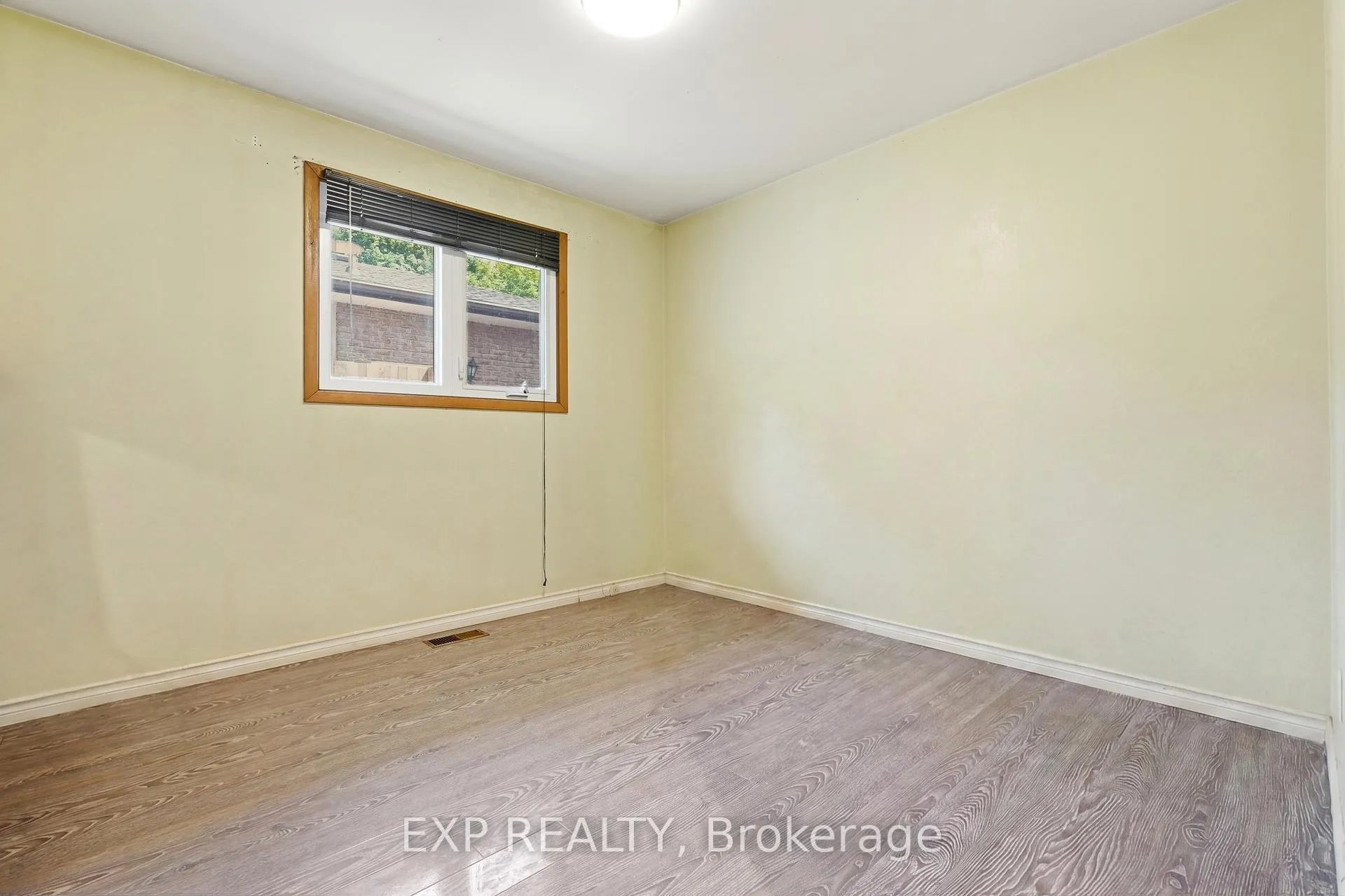 Photo 10 of 22 Mark Crescent, Cambridge — HOMEH