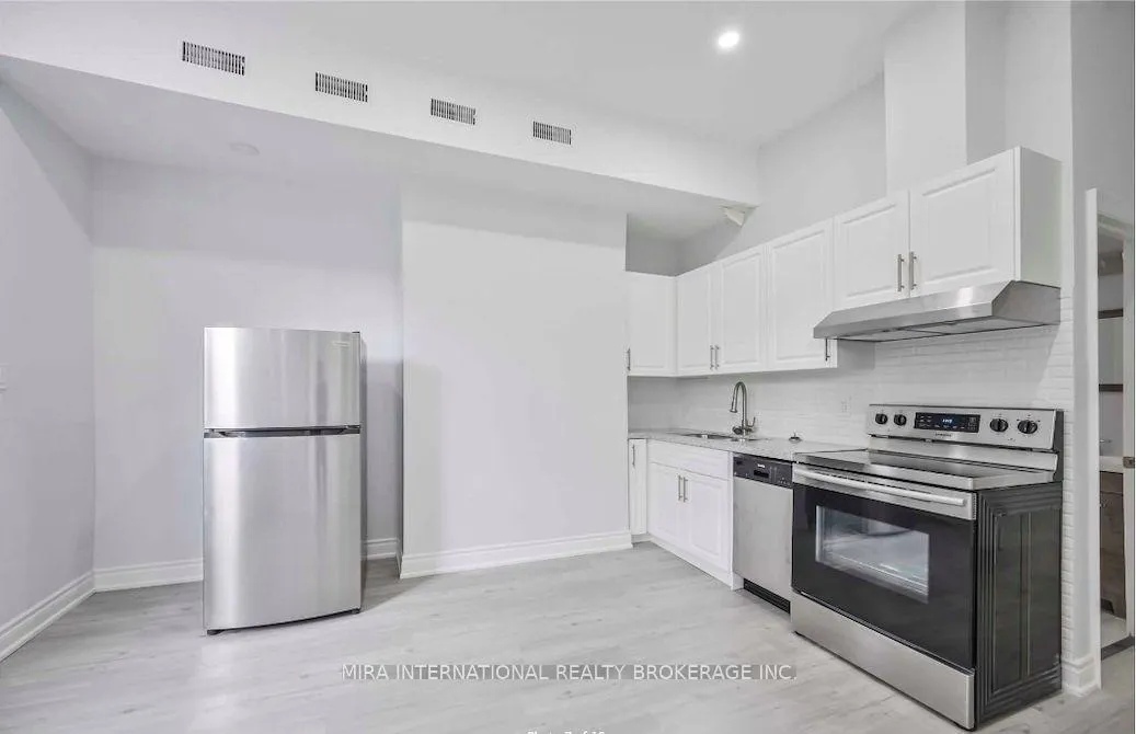 Photo 5 of Unit 202, 414 Dundas Street E, Toronto, Moss Park — HOMEH
