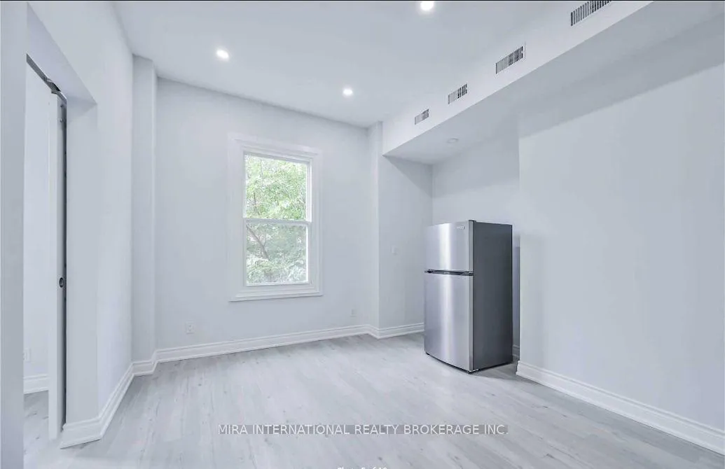Photo 6 of Unit 202, 414 Dundas Street E, Toronto, Moss Park — HOMEH