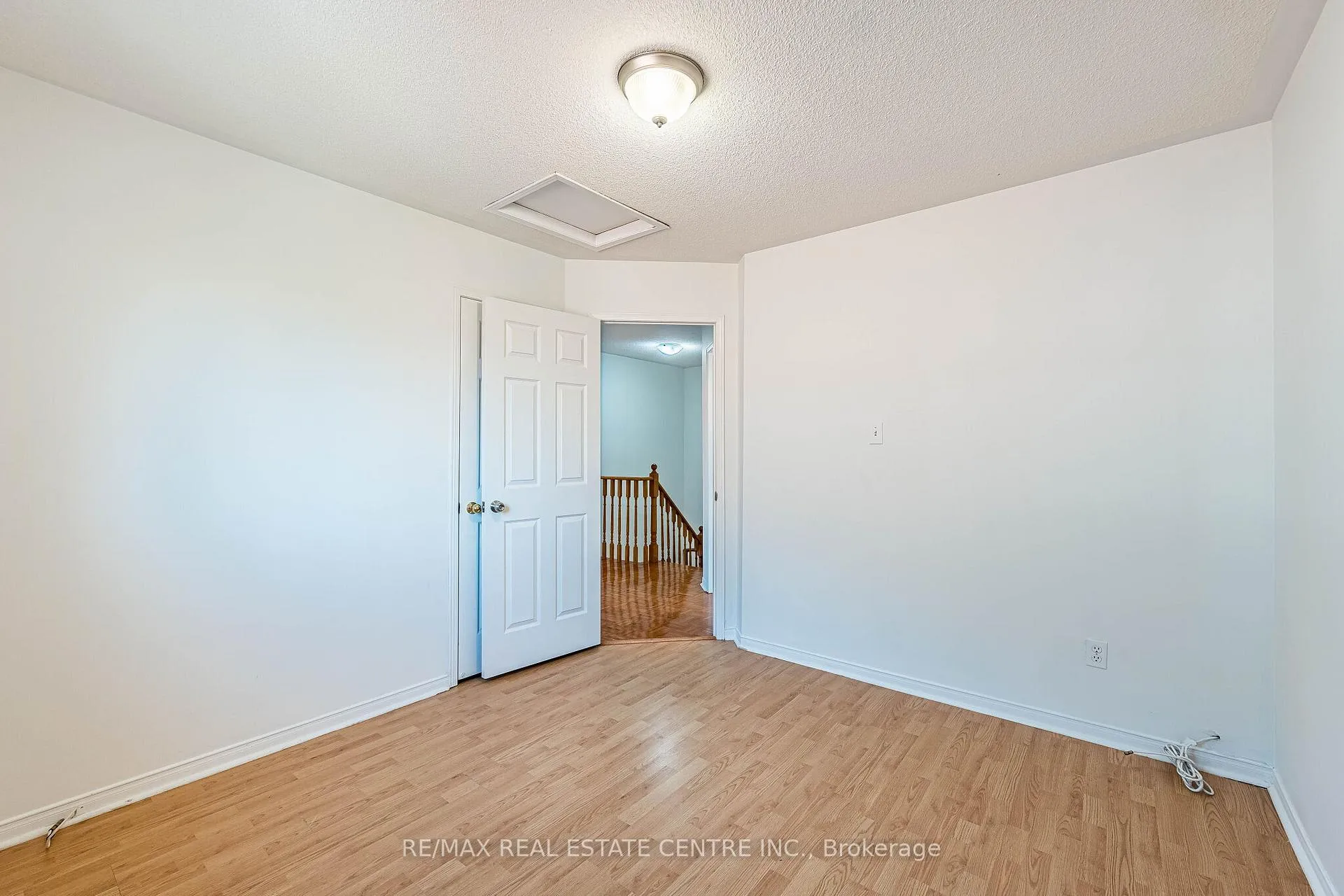 Photo 26 of 35 Twisted Oak Street, Brampton, Sandringham-Wellington — HOMEH