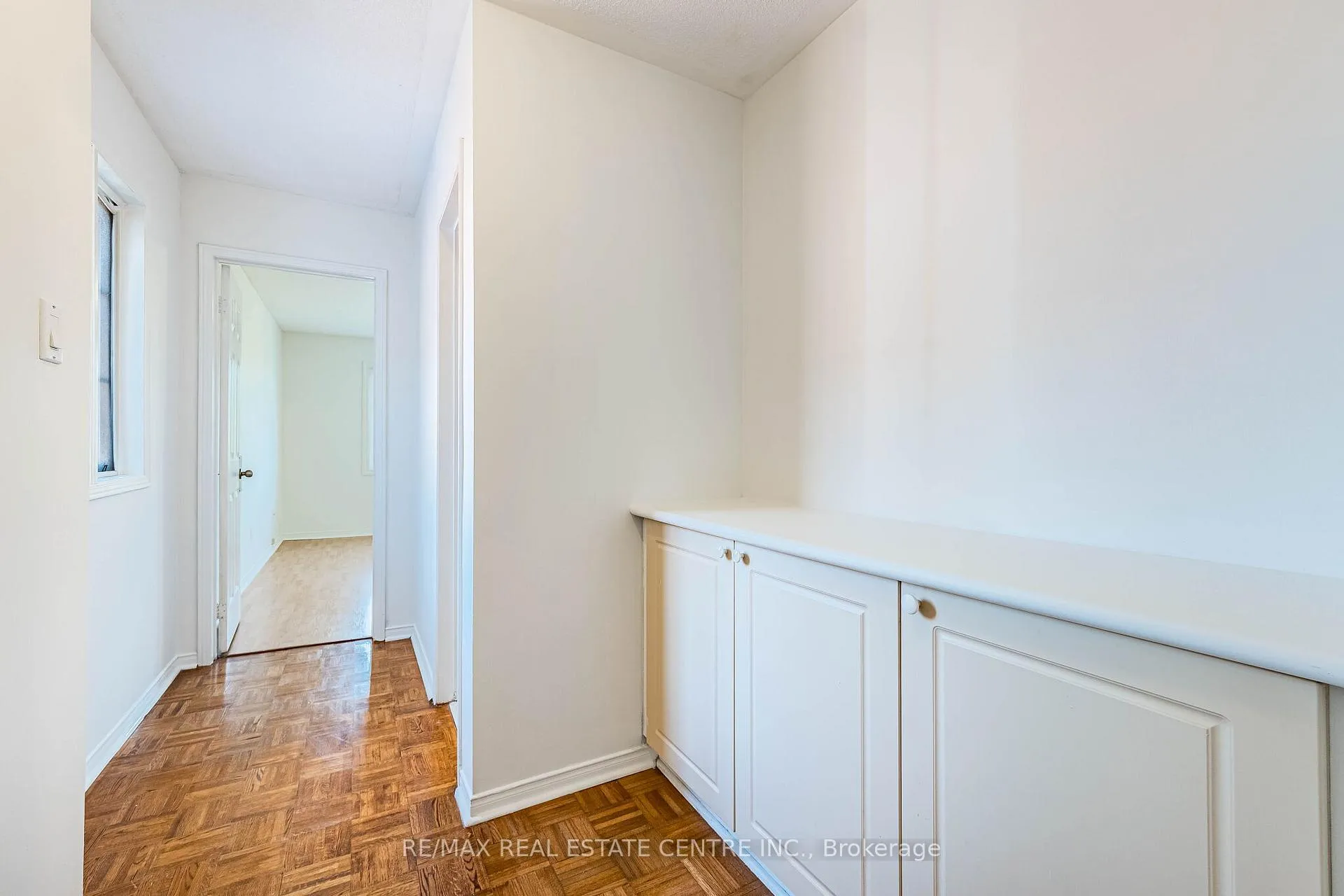 Photo 30 of 35 Twisted Oak Street, Brampton, Sandringham-Wellington — HOMEH