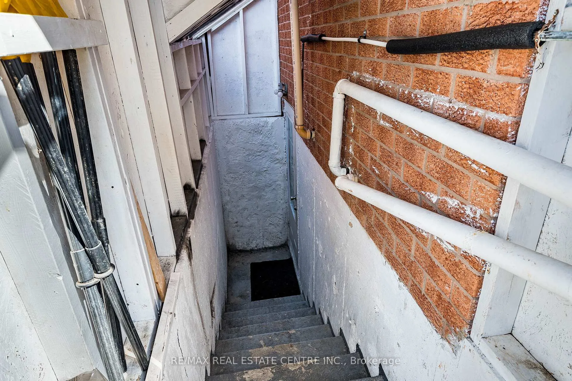 Photo 47 of 35 Twisted Oak Street, Brampton, Sandringham-Wellington — HOMEH