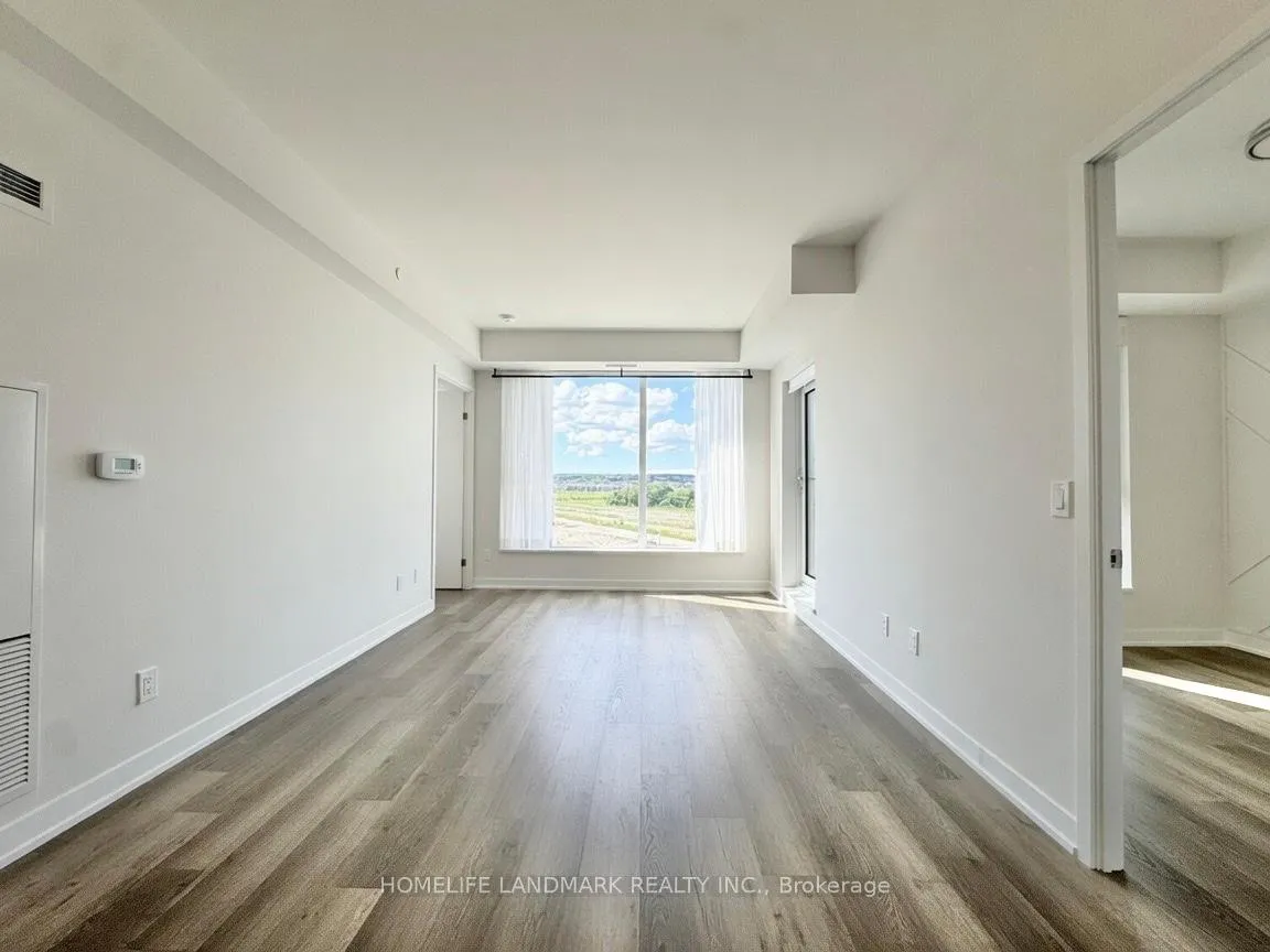 Photo 2 of Unit 626, 2 David Eyer Road, Richmond Hill, Rural Richmond Hill — HOMEH