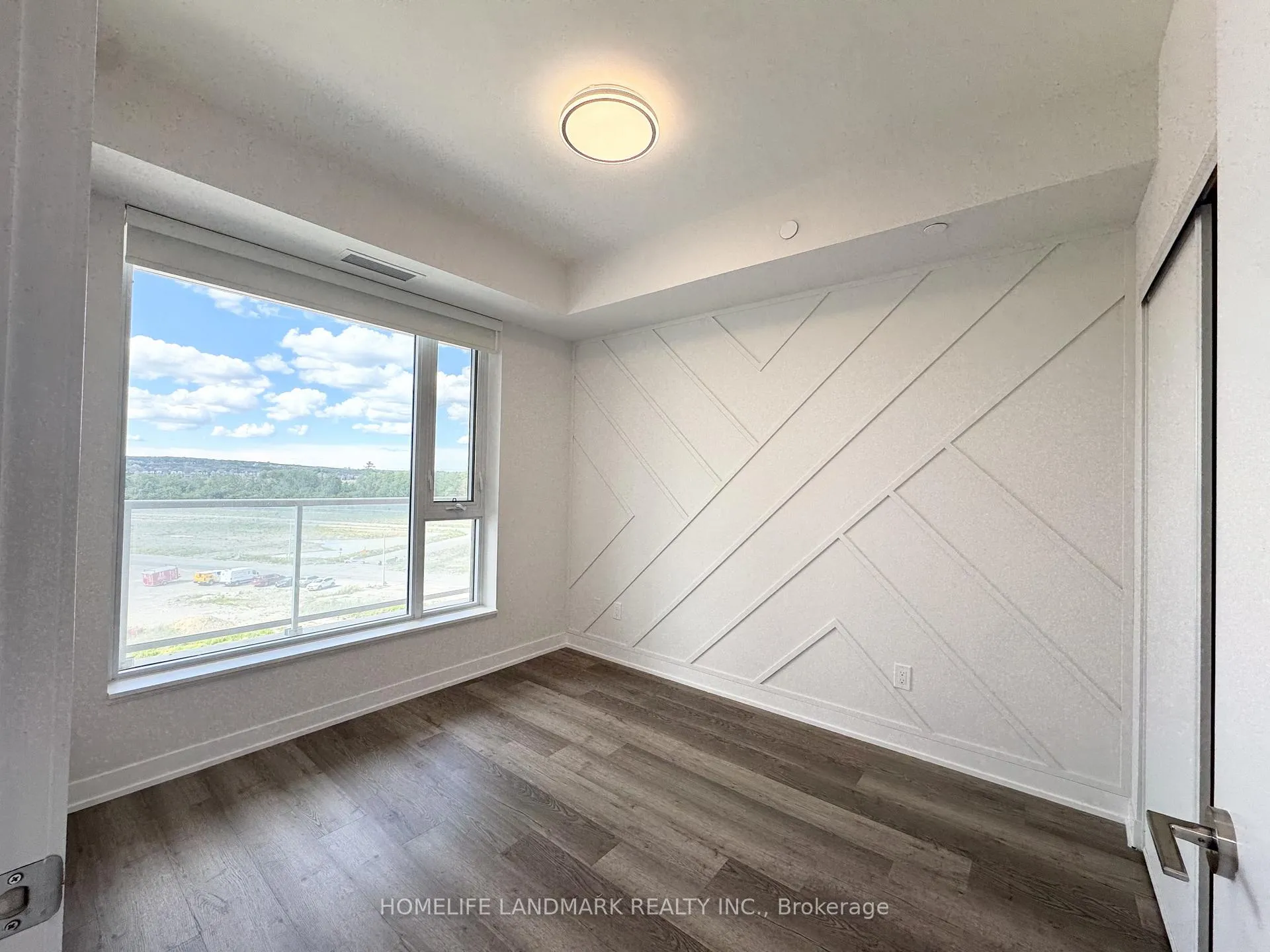 Photo 5 of Unit 626, 2 David Eyer Road, Richmond Hill, Rural Richmond Hill — HOMEH
