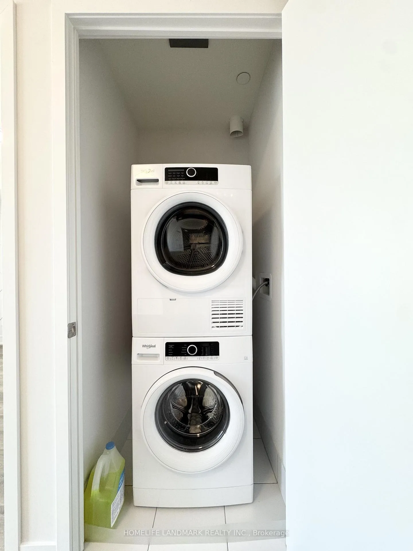 Photo 8 of Unit 626, 2 David Eyer Road, Richmond Hill, Rural Richmond Hill — HOMEH