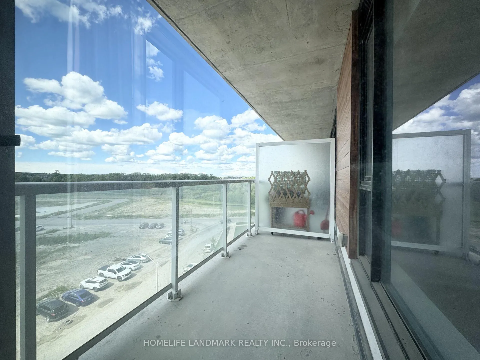 Photo 9 of Unit 626, 2 David Eyer Road, Richmond Hill, Rural Richmond Hill — HOMEH