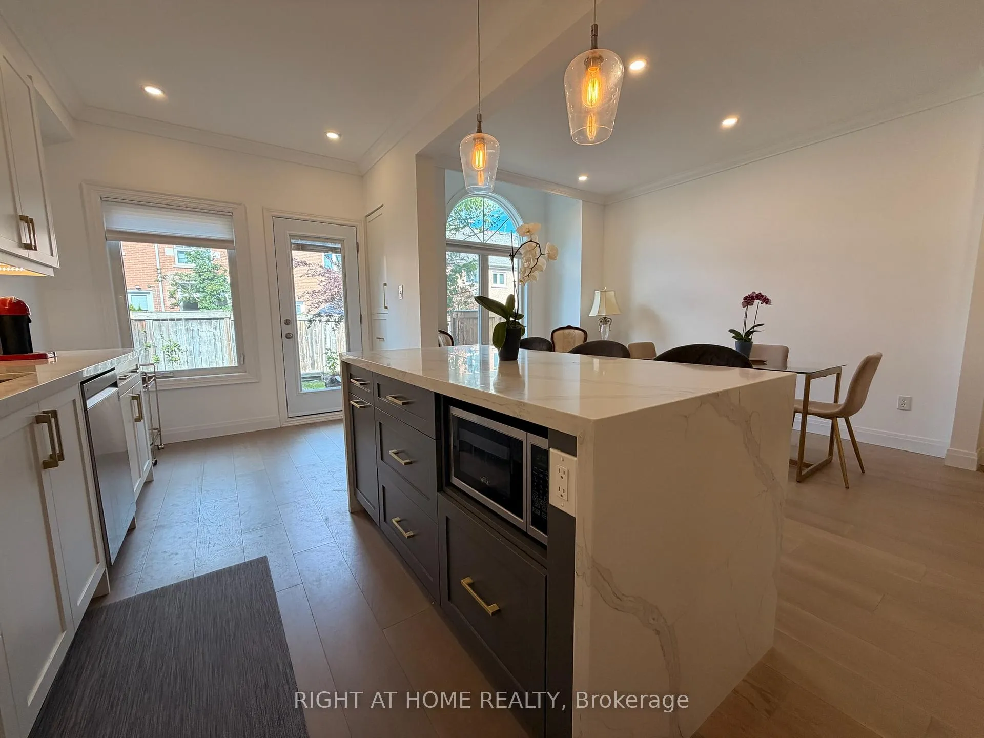 Photo 15 of Unit 7, 2 Mary Gapper Crescent, Richmond Hill, North Richvale — HOMEH