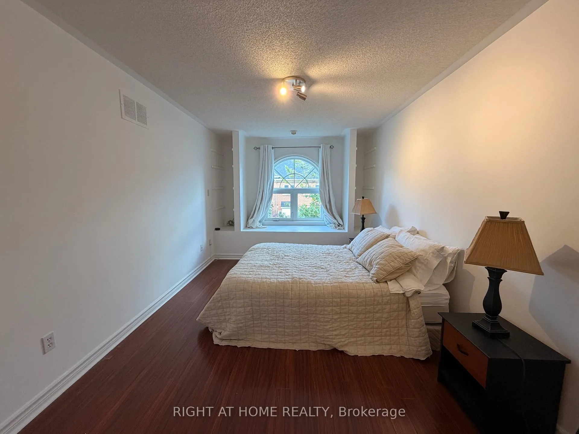 Photo 35 of Unit 7, 2 Mary Gapper Crescent, Richmond Hill, North Richvale — HOMEH
