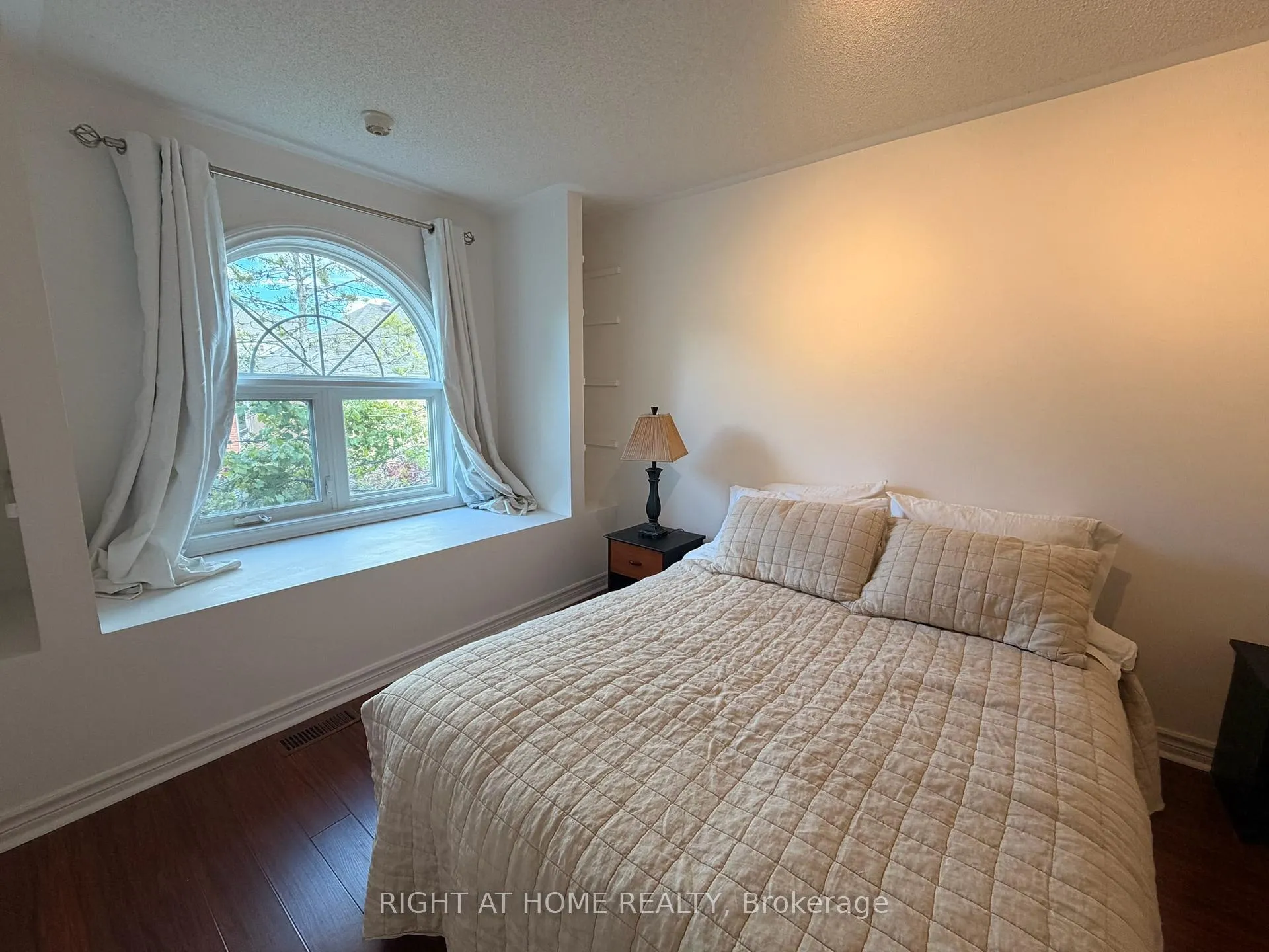 Photo 36 of Unit 7, 2 Mary Gapper Crescent, Richmond Hill, North Richvale — HOMEH