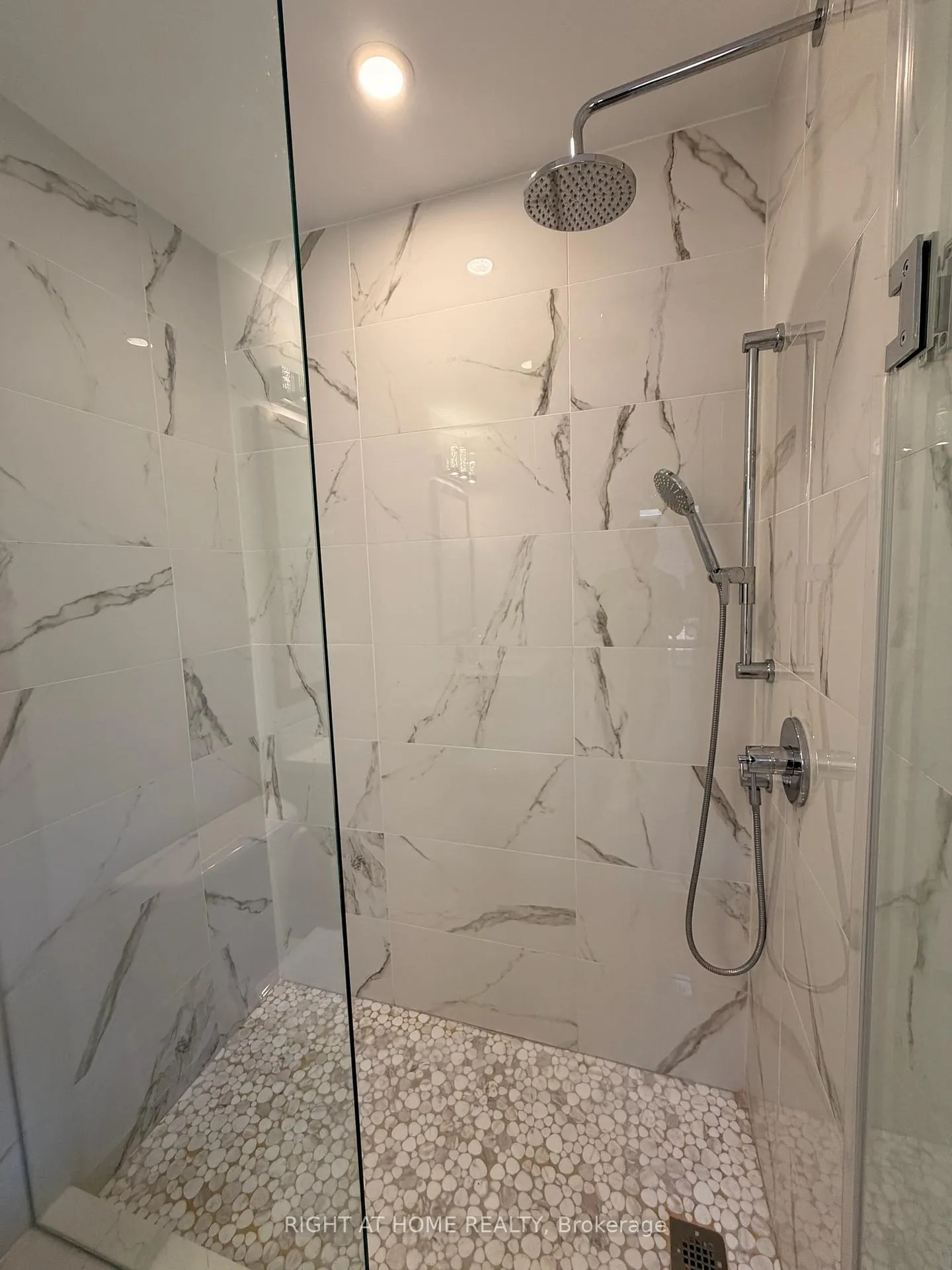 Photo 41 of Unit 7, 2 Mary Gapper Crescent, Richmond Hill, North Richvale — HOMEH