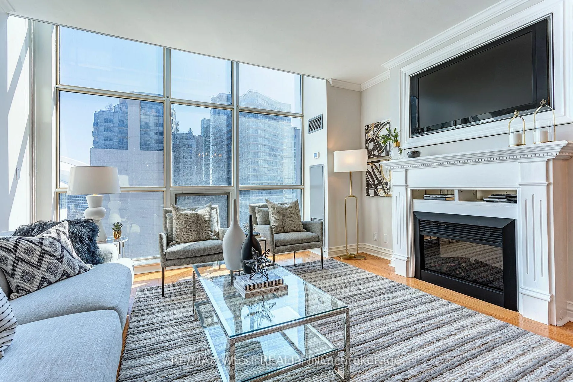 Photo 2 of Unit 1115, 36 Blue Jays Way, Toronto, Waterfront Communities — HOMEH