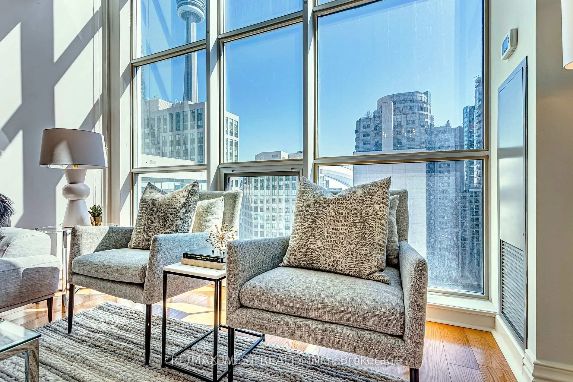 Photo 4 of Unit 1115, 36 Blue Jays Way, Toronto, Waterfront Communities — HOMEH