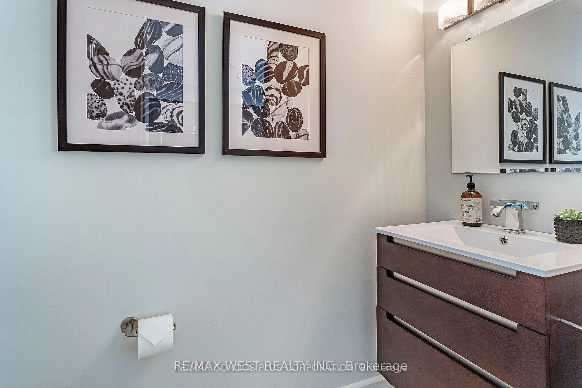 Photo 9 of Unit 1115, 36 Blue Jays Way, Toronto, Waterfront Communities — HOMEH