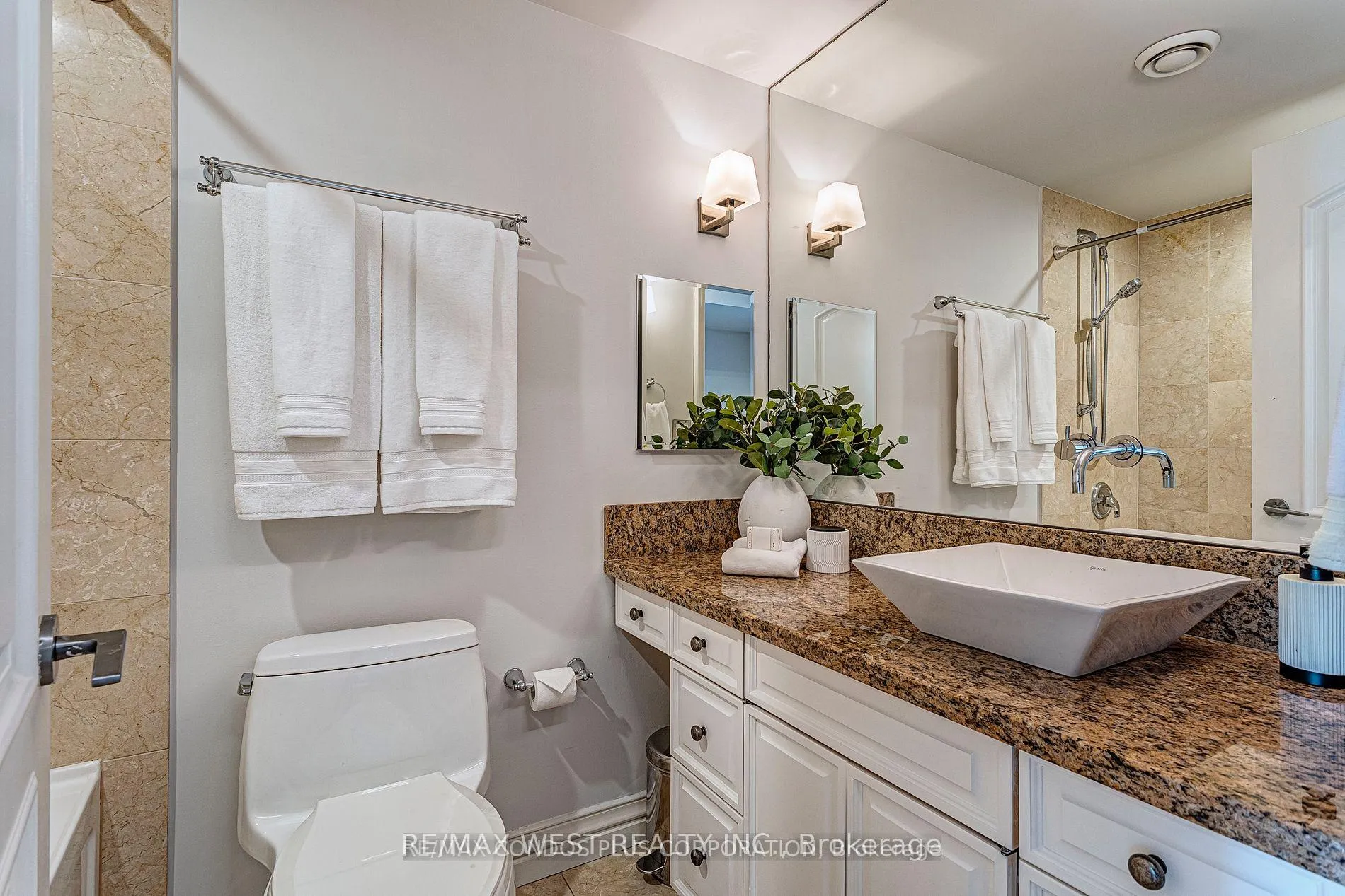 Photo 16 of Unit 1115, 36 Blue Jays Way, Toronto, Waterfront Communities — HOMEH