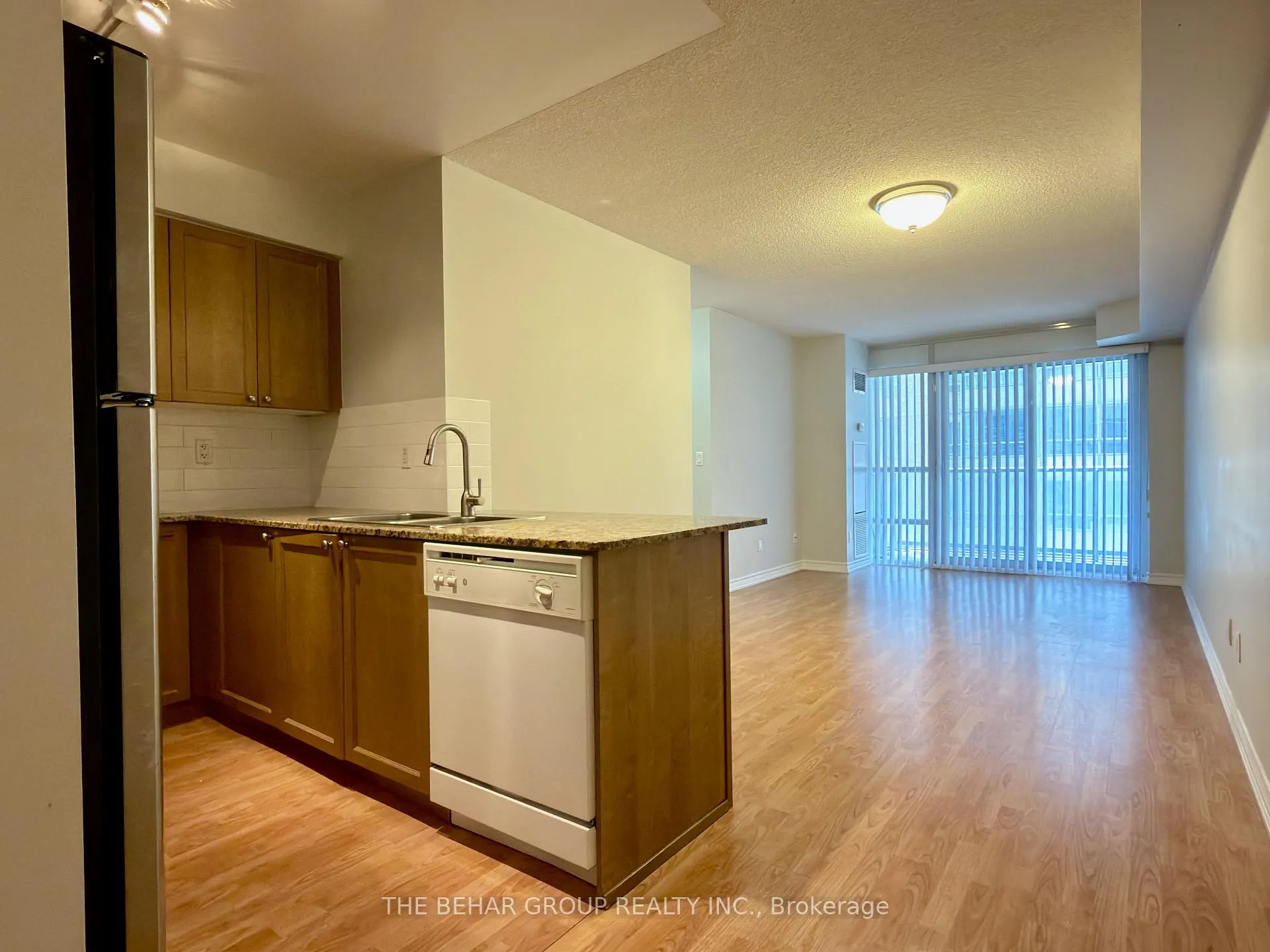 Photo 3 of Unit 706, 761 Bay Street, Toronto, Bay Street Corridor — HOMEH
