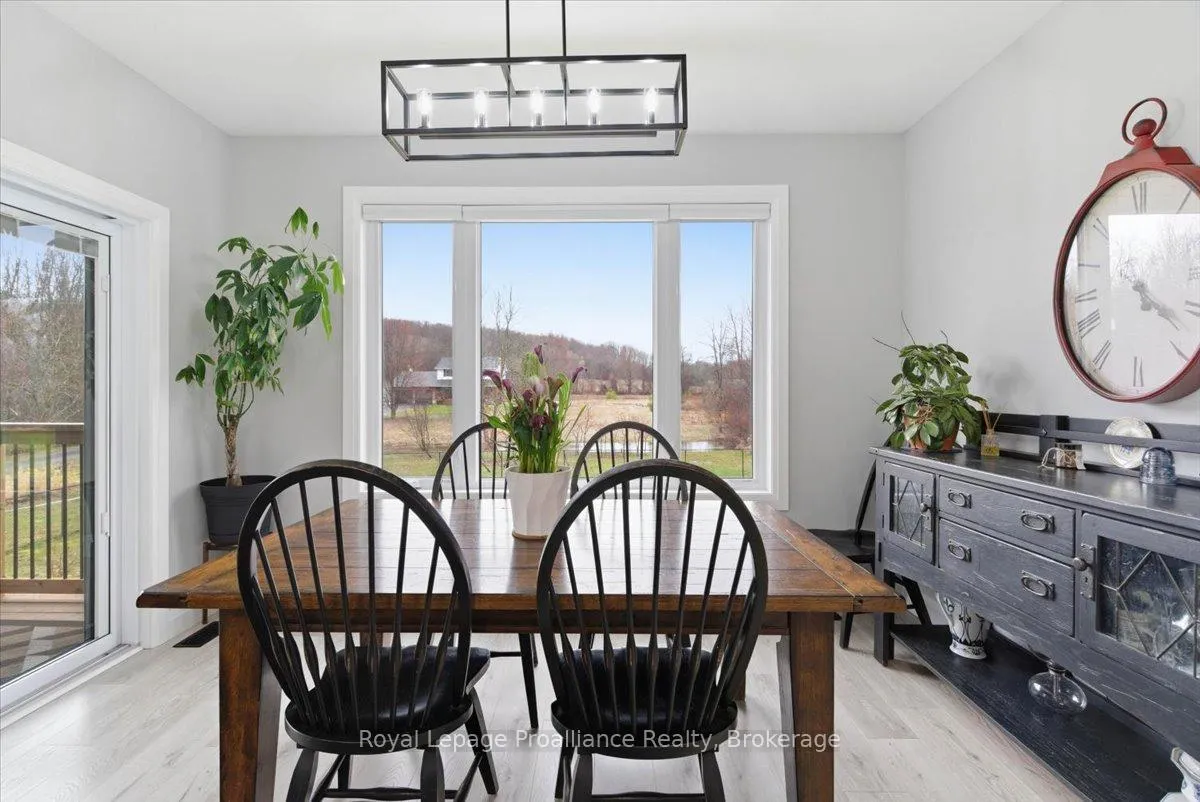 Photo 17 of 564 Willett Road, Belleville, Thurlow Ward — HOMEH