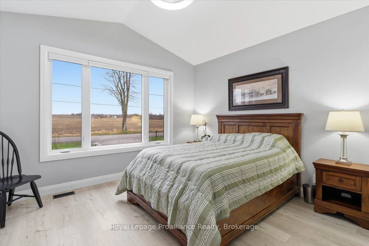 Photo 19 of 564 Willett Road, Belleville, Thurlow Ward — HOMEH