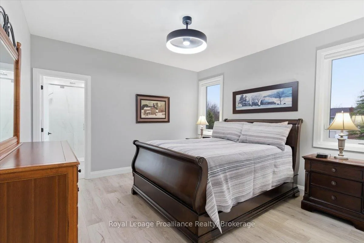 Photo 23 of 564 Willett Road, Belleville, Thurlow Ward — HOMEH