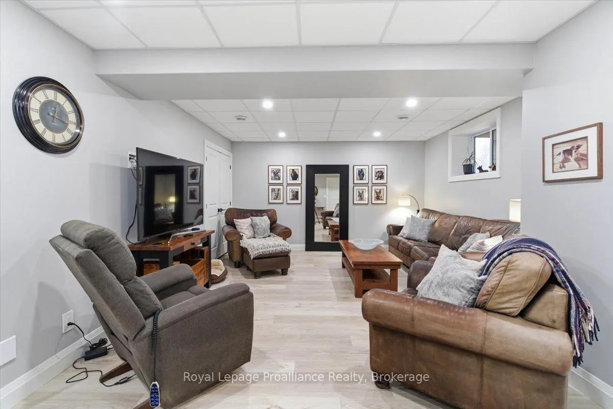 Photo 30 of 564 Willett Road, Belleville, Thurlow Ward — HOMEH