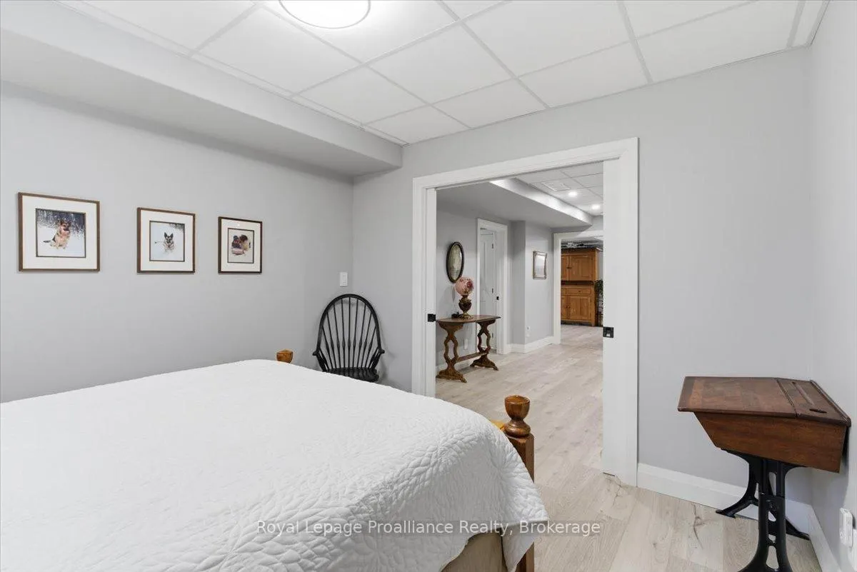 Photo 33 of 564 Willett Road, Belleville, Thurlow Ward — HOMEH