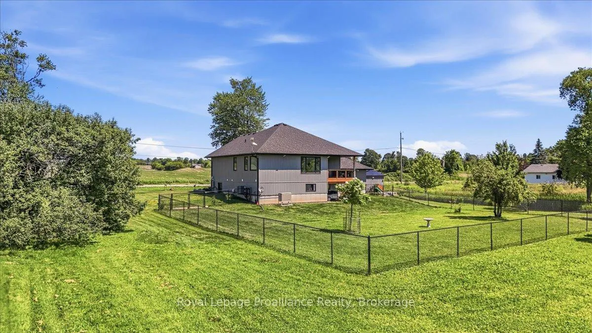 Photo 43 of 564 Willett Road, Belleville, Thurlow Ward — HOMEH