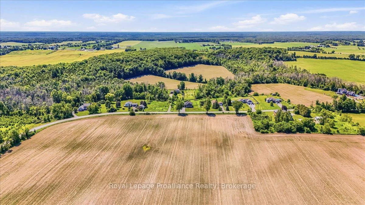 Photo 52 of 564 Willett Road, Belleville, Thurlow Ward — HOMEH