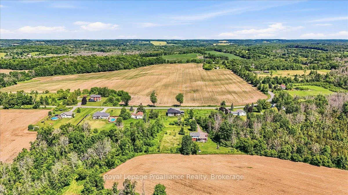 Photo 53 of 564 Willett Road, Belleville, Thurlow Ward — HOMEH