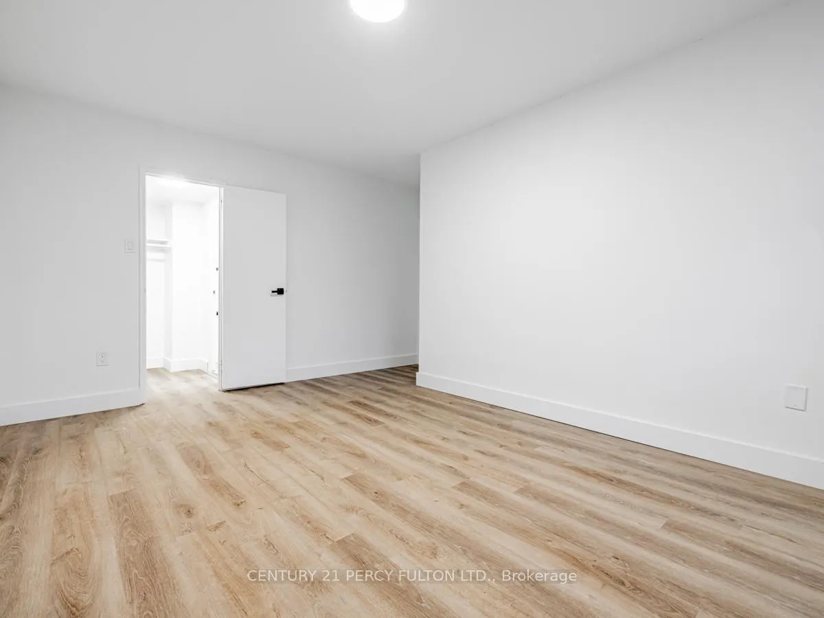 Photo 5 of Unit 1009, 2 Park Vista Drive, Toronto, O'Connor-Parkview — HOMEH
