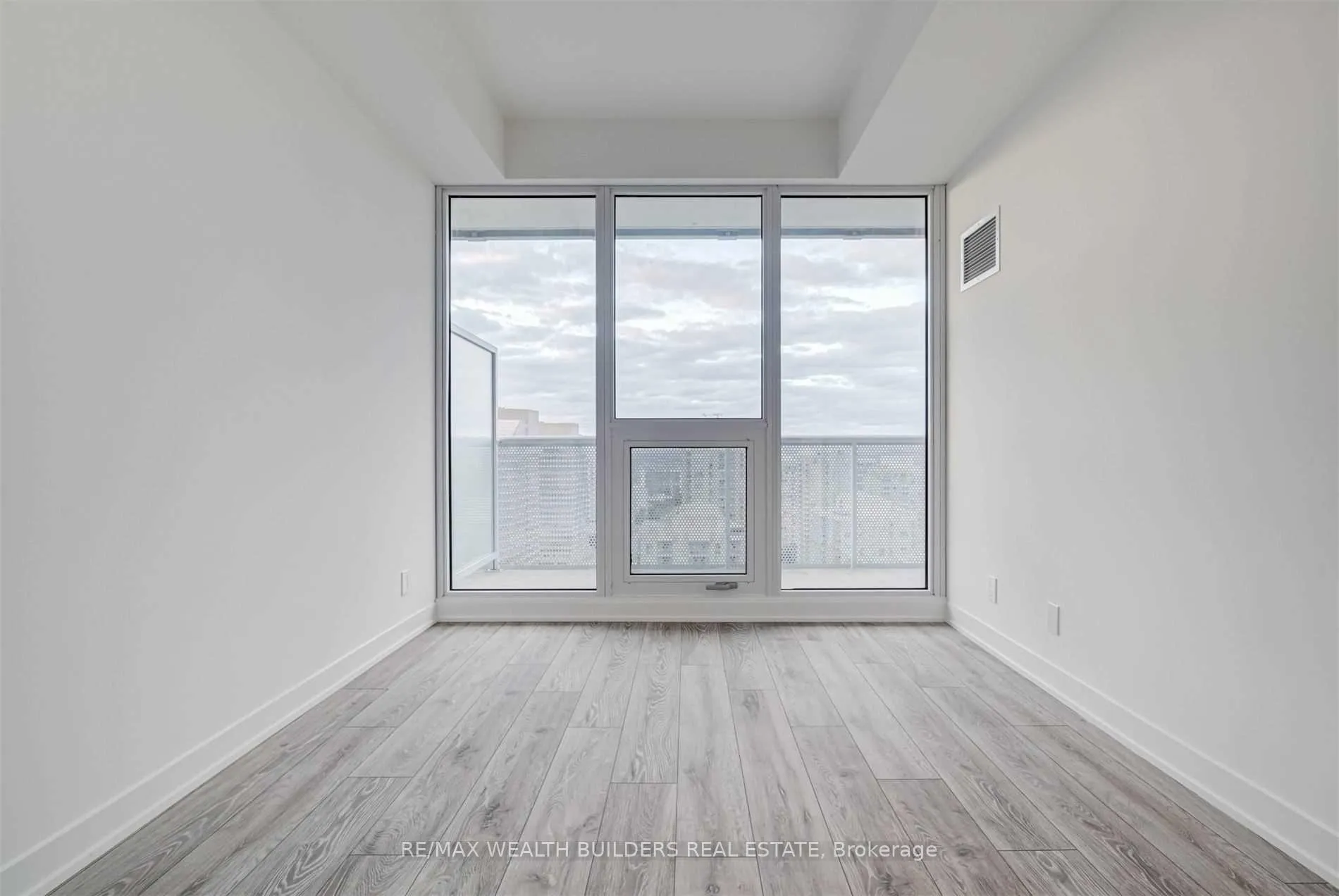 Photo 10 of Unit 2206, 15 Holmes Avenue, North York, Willowdale East — HOMEH