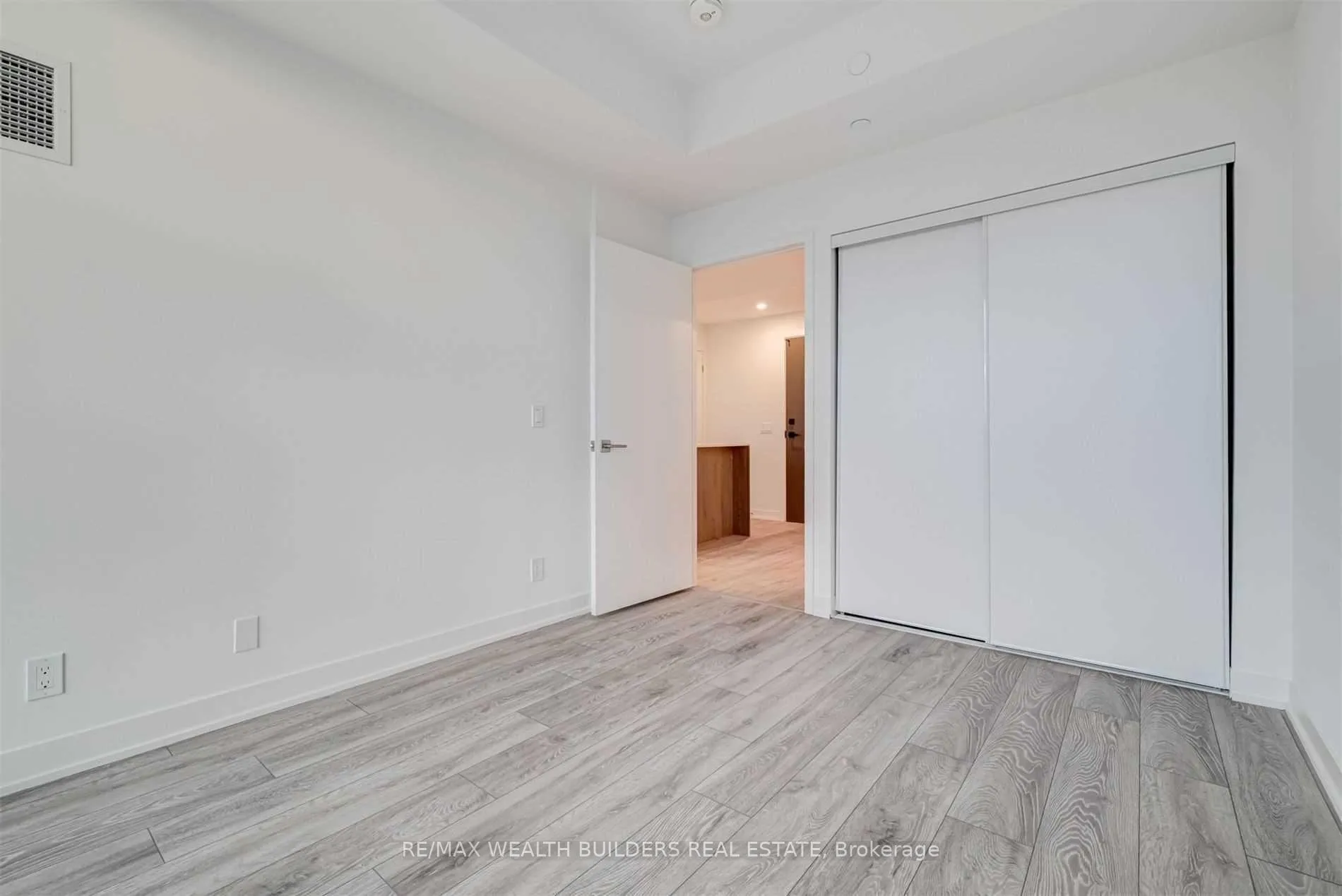 Photo 12 of Unit 2206, 15 Holmes Avenue, North York, Willowdale East — HOMEH