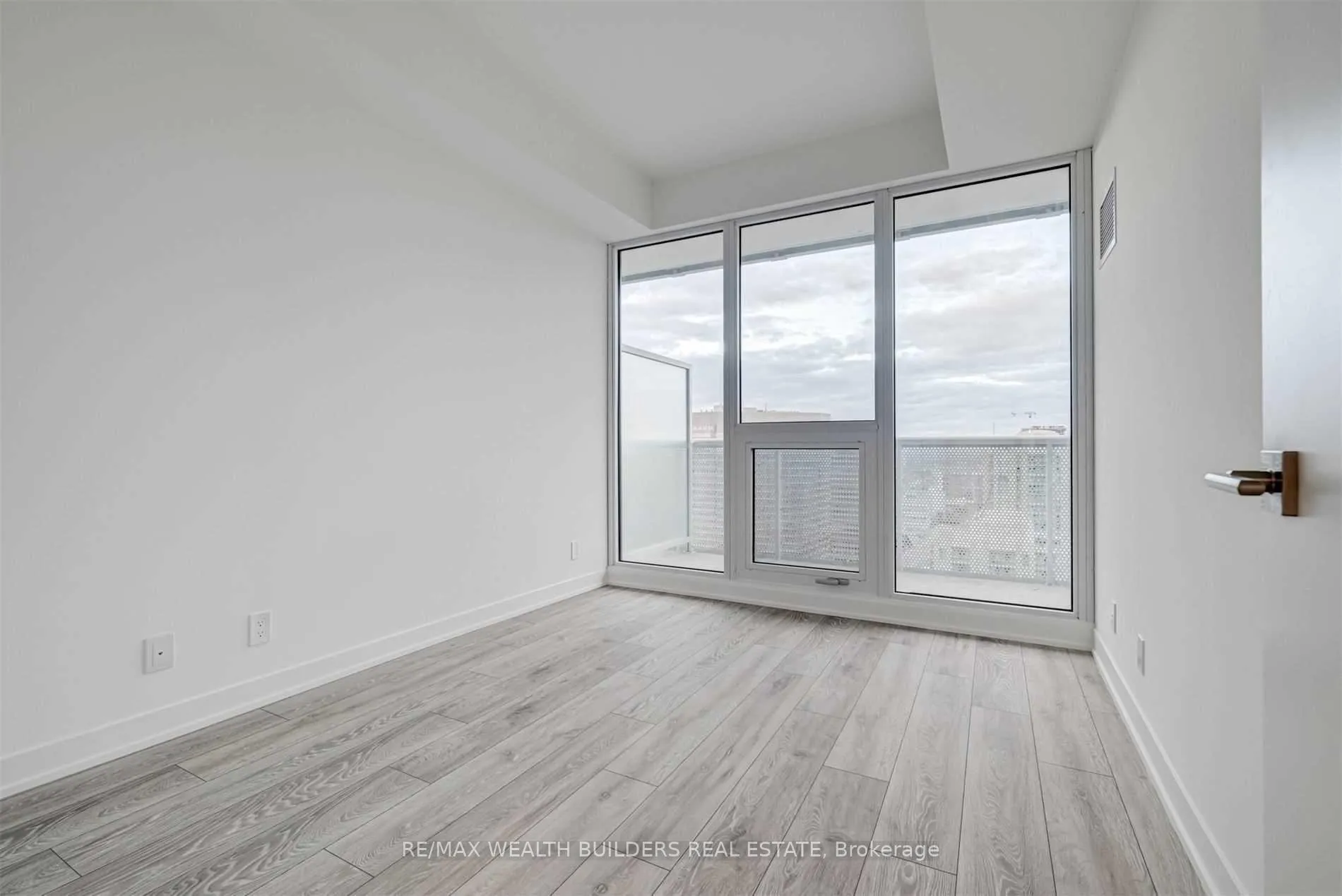 Photo 14 of Unit 2206, 15 Holmes Avenue, North York, Willowdale East — HOMEH