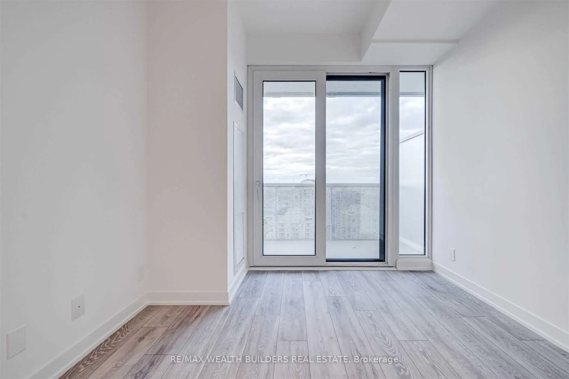 Photo 17 of Unit 2206, 15 Holmes Avenue, North York, Willowdale East — HOMEH