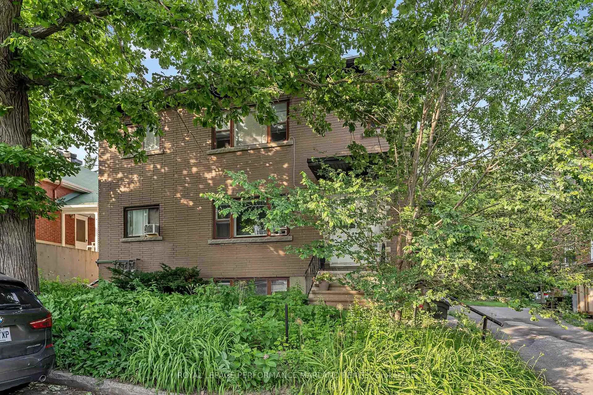 Photo 3 of 23 & 25 Barton Street, Ottawa, Old Ottawa South — HOMEH