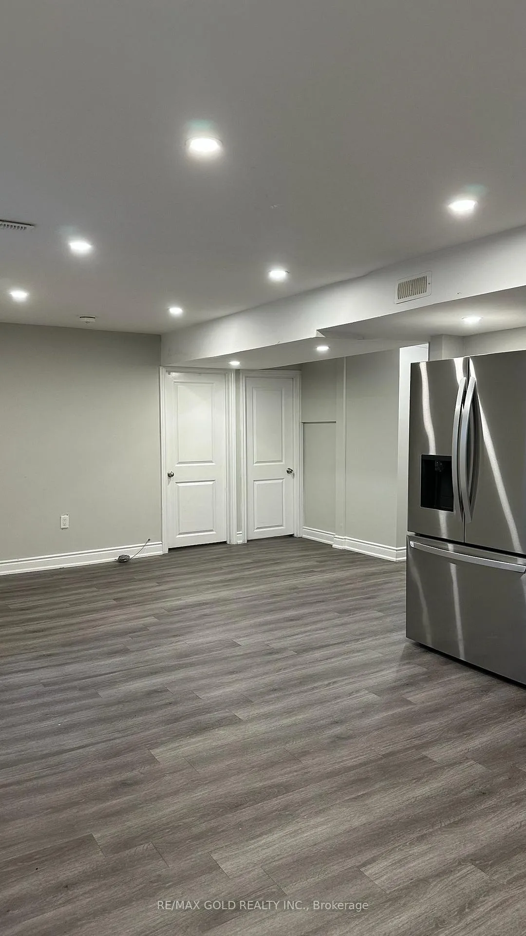 Photo 4 of Unit Unit 2 bsmt, 24 Wardsville Drive, Brampton, Bram West — HOMEH