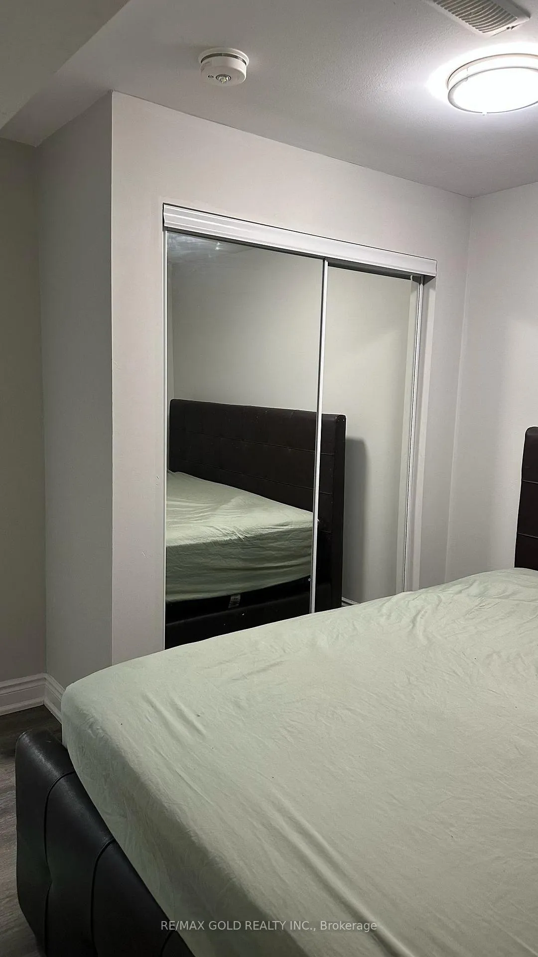 Photo 5 of Unit Unit 2 bsmt, 24 Wardsville Drive, Brampton, Bram West — HOMEH