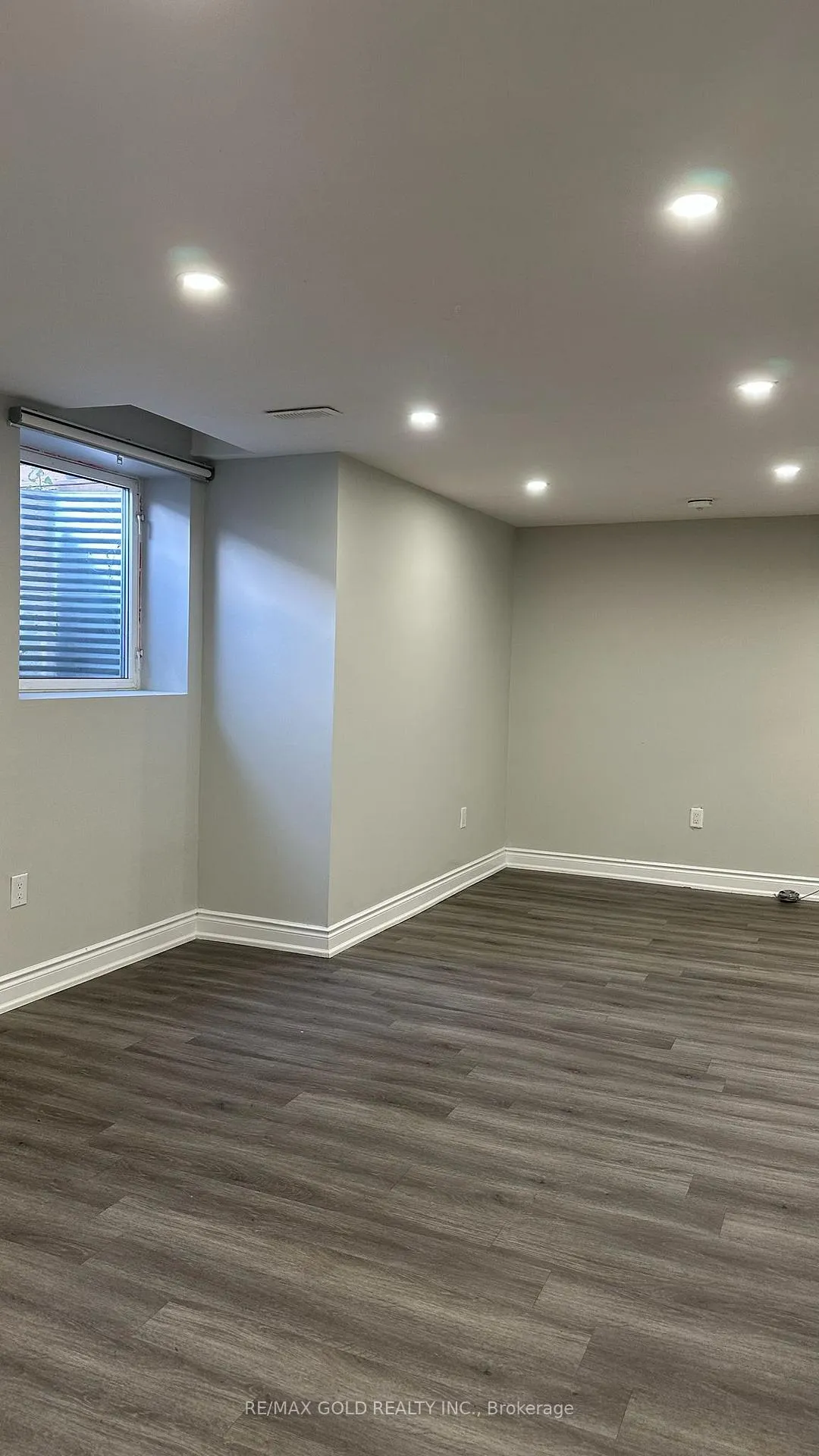 Photo 6 of Unit Unit 2 bsmt, 24 Wardsville Drive, Brampton, Bram West — HOMEH