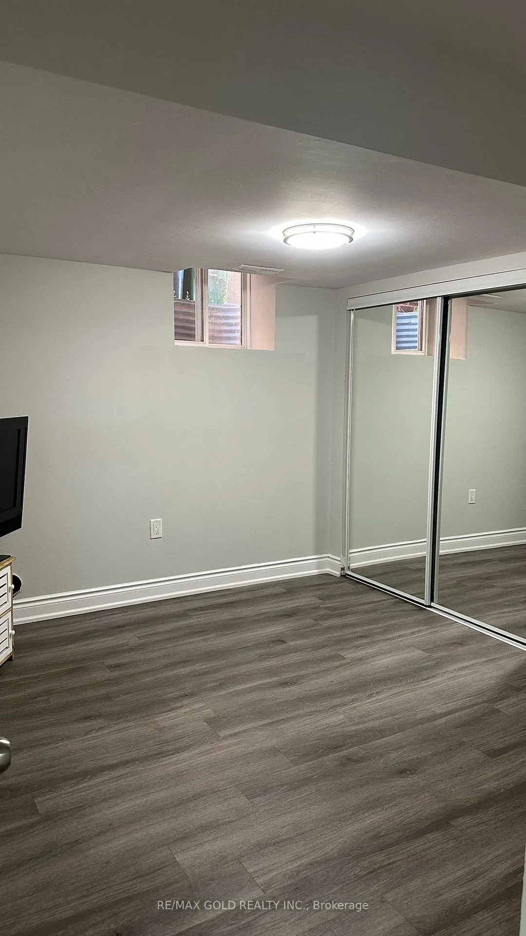 Photo 11 of Unit Unit 2 bsmt, 24 Wardsville Drive, Brampton, Bram West — HOMEH