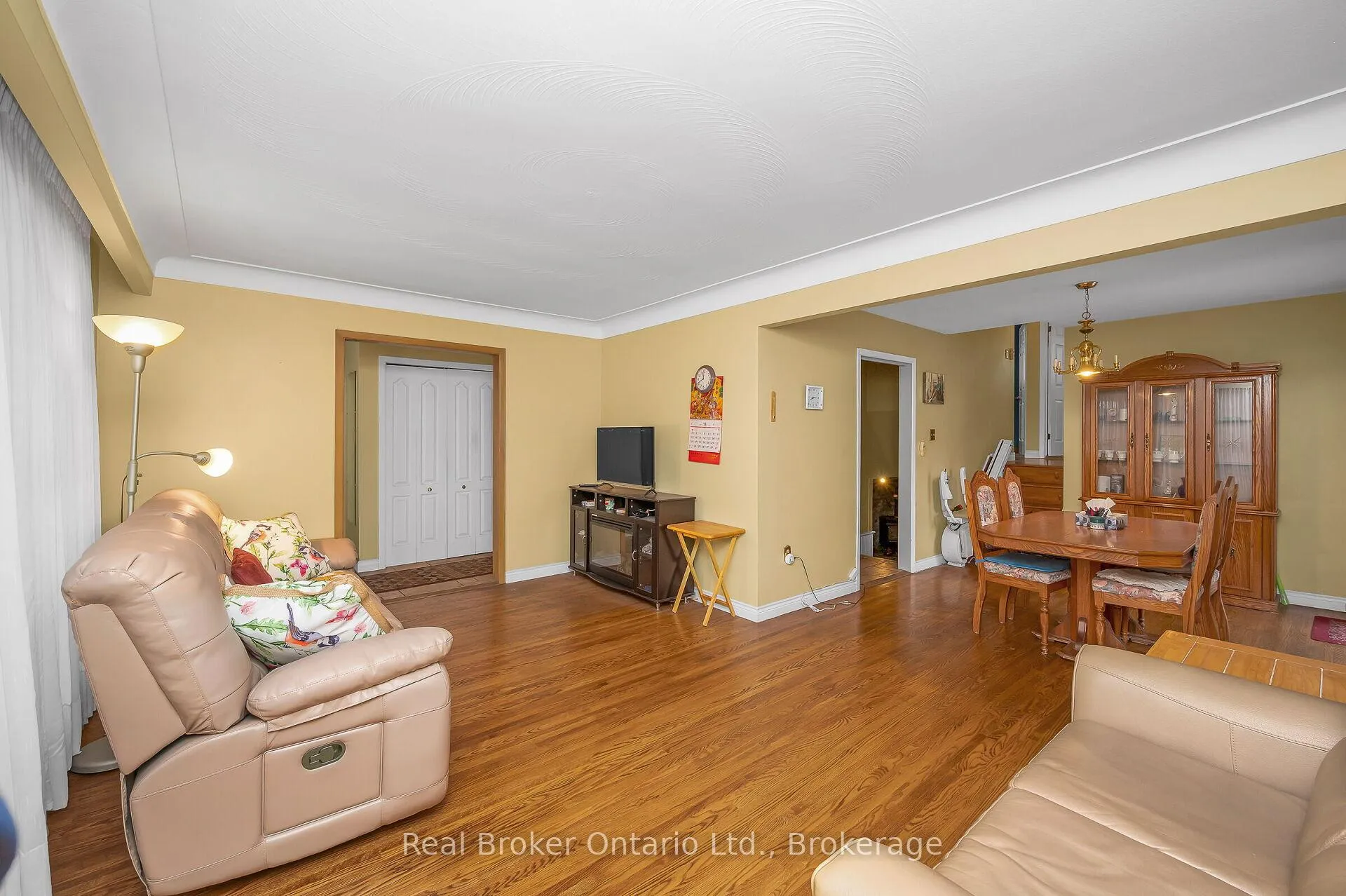 Photo 8 of 11 Crystal Court, Hamilton, Riverdale — HOMEH