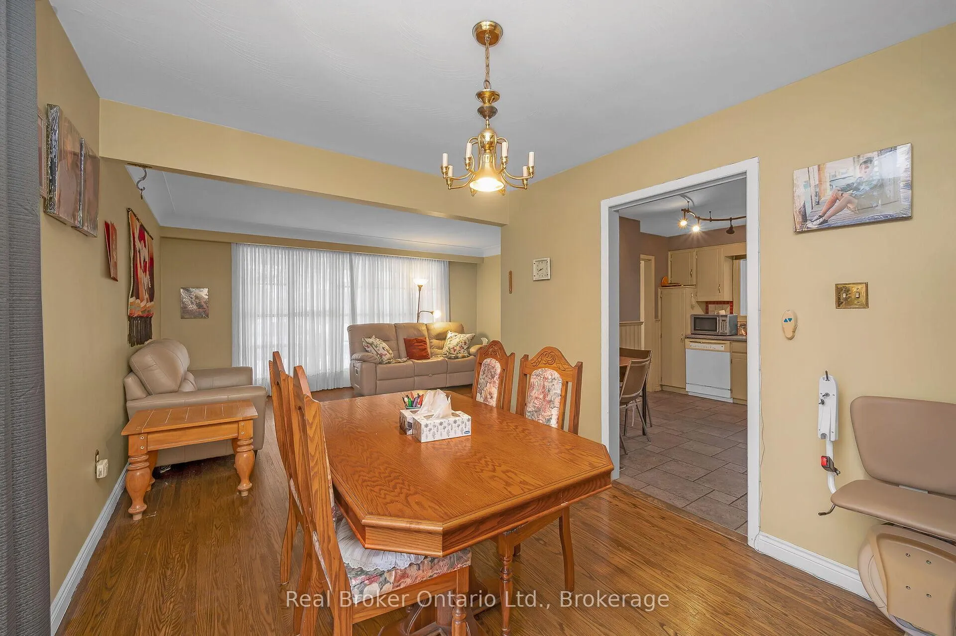 Photo 10 of 11 Crystal Court, Hamilton, Riverdale — HOMEH