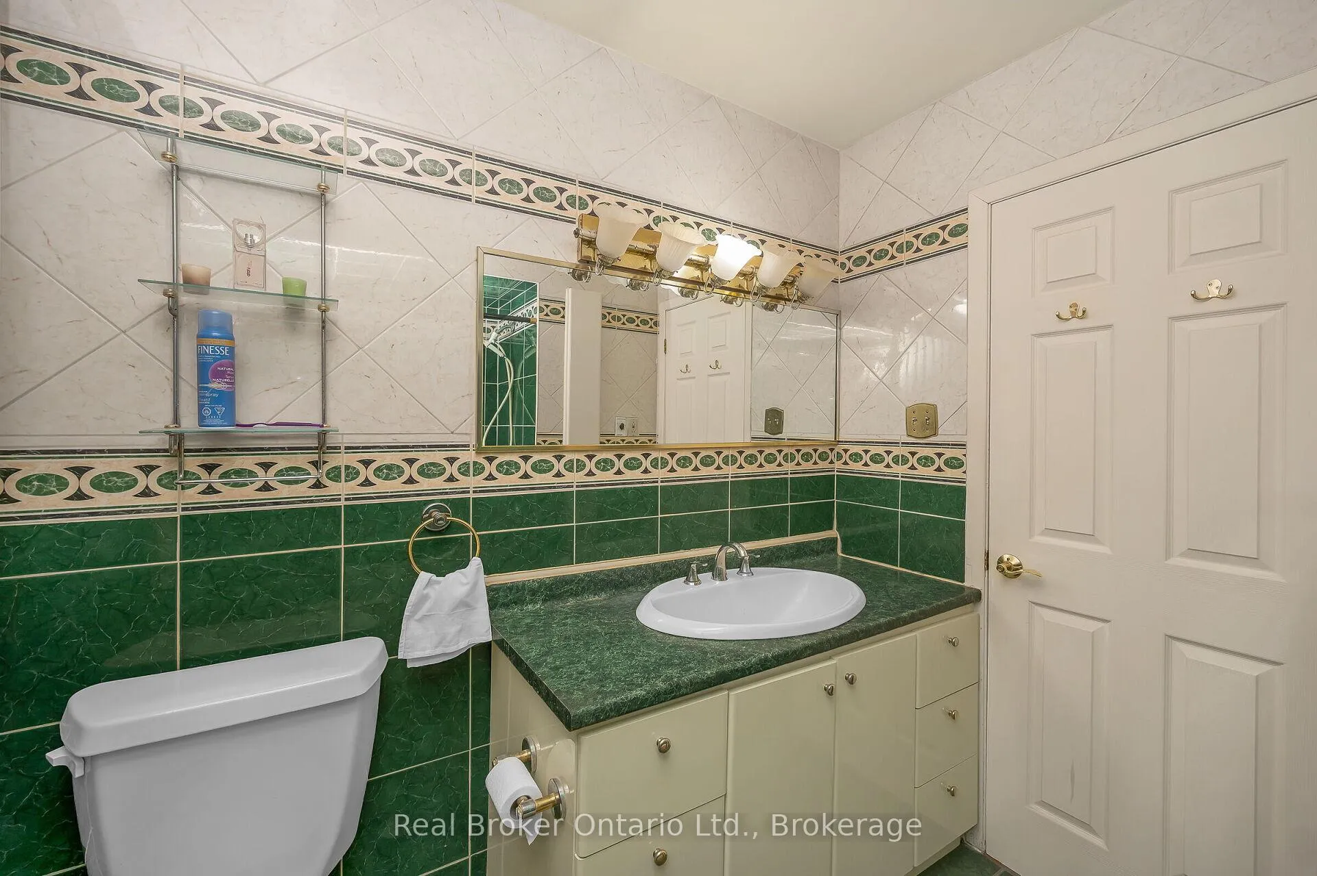 Photo 16 of 11 Crystal Court, Hamilton, Riverdale — HOMEH